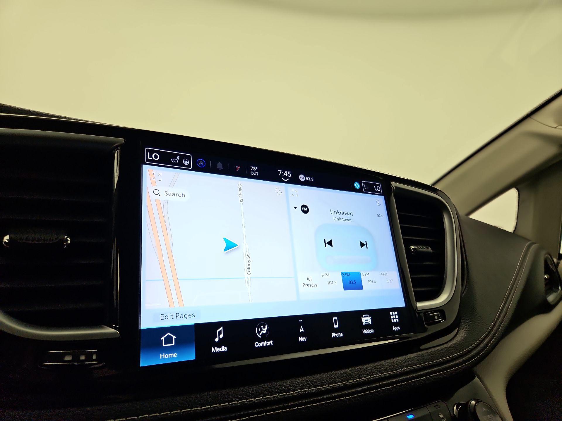 Thumbnail: 2024 Chrysler Pacifica - 16