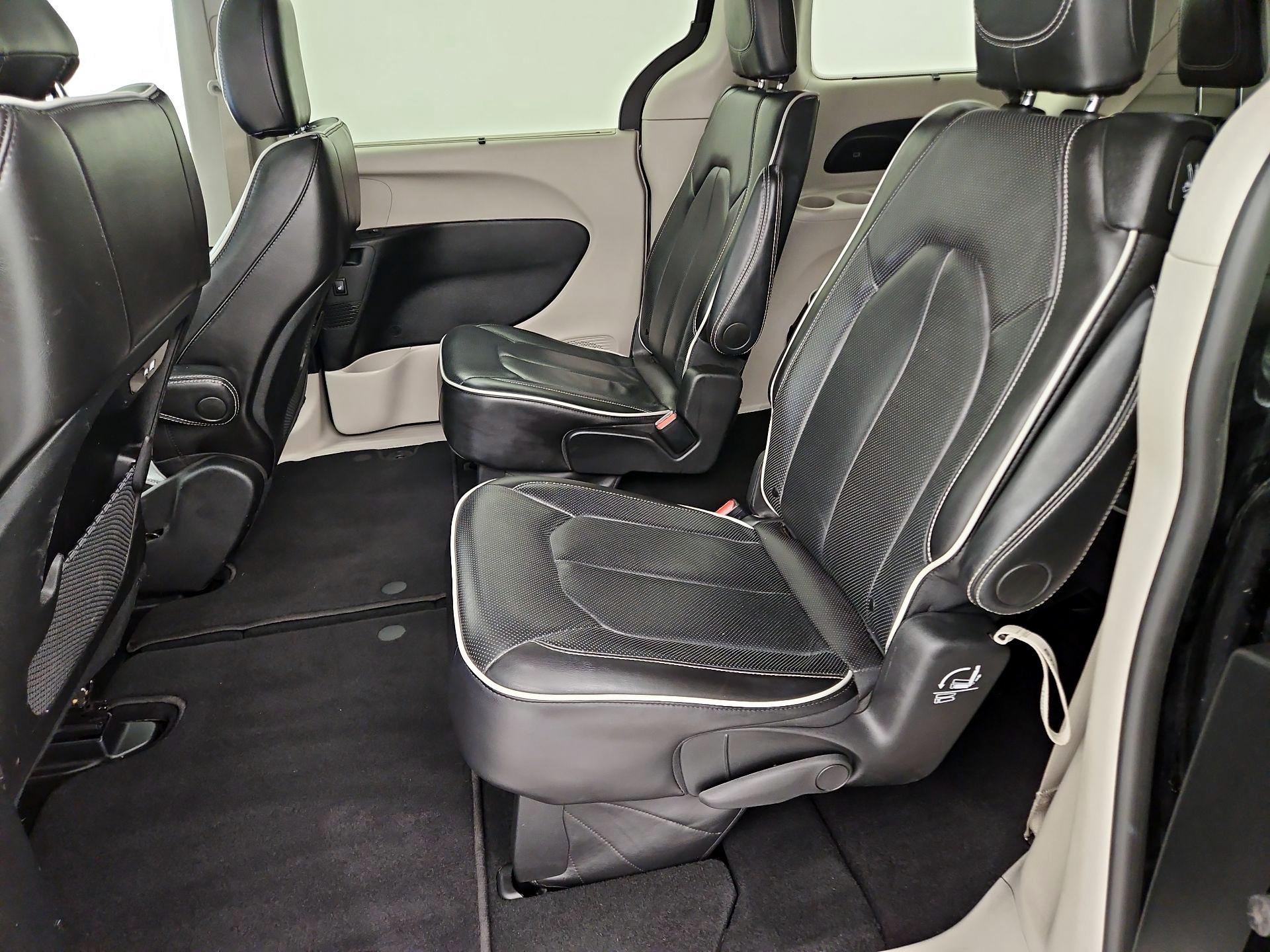 Thumbnail: 2024 Chrysler Pacifica - 20