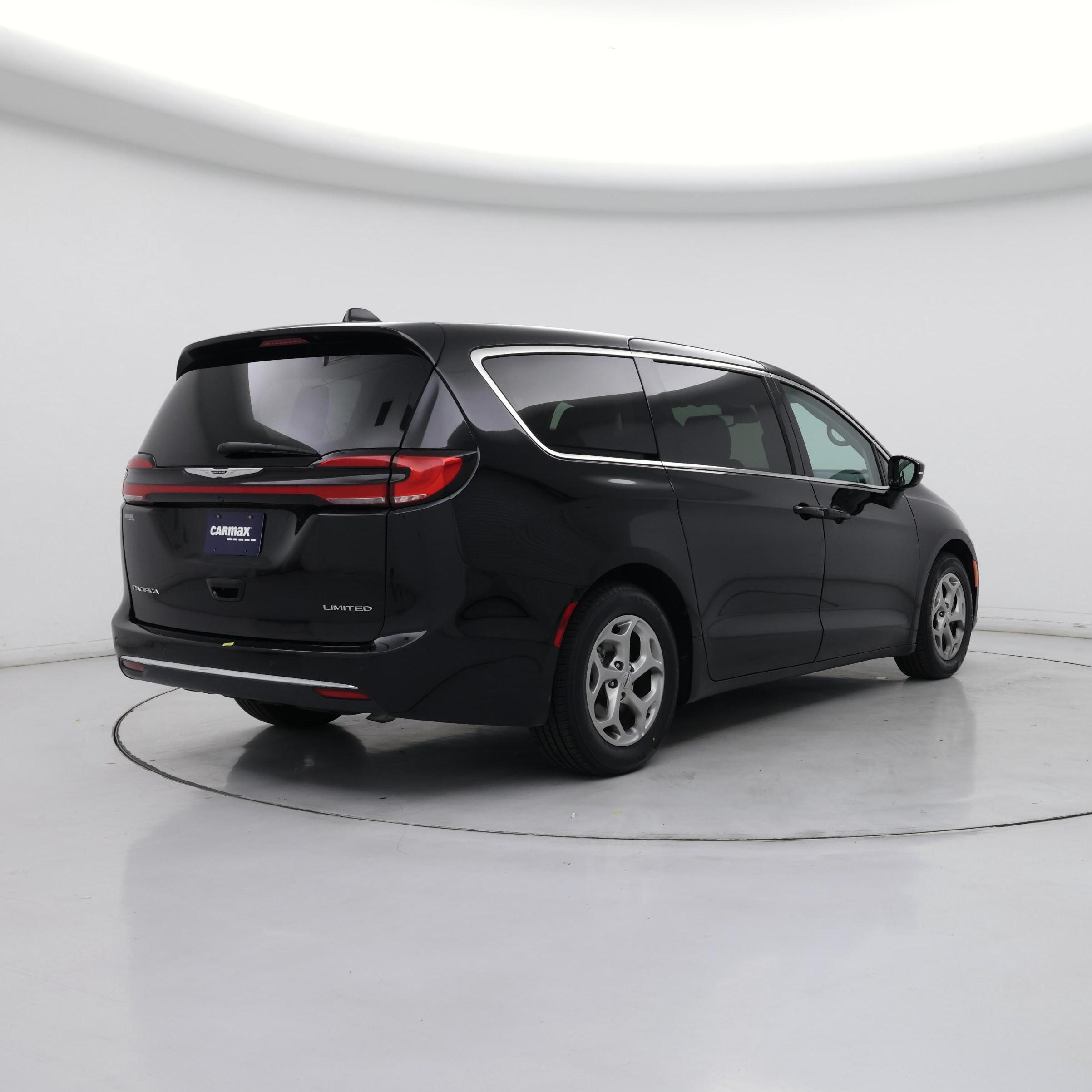Thumbnail: 2024 Chrysler Pacifica - 8