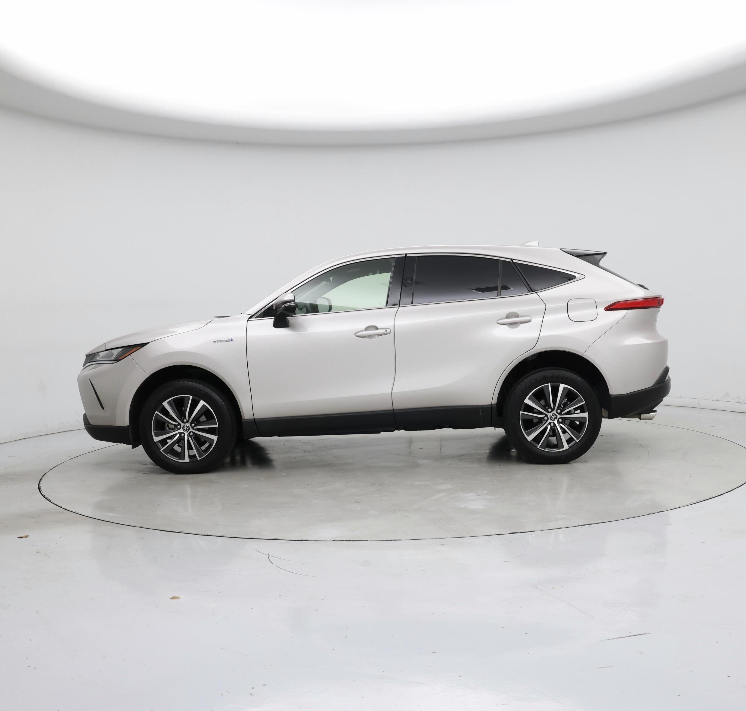 Thumbnail: 2021 Toyota Venza - 3