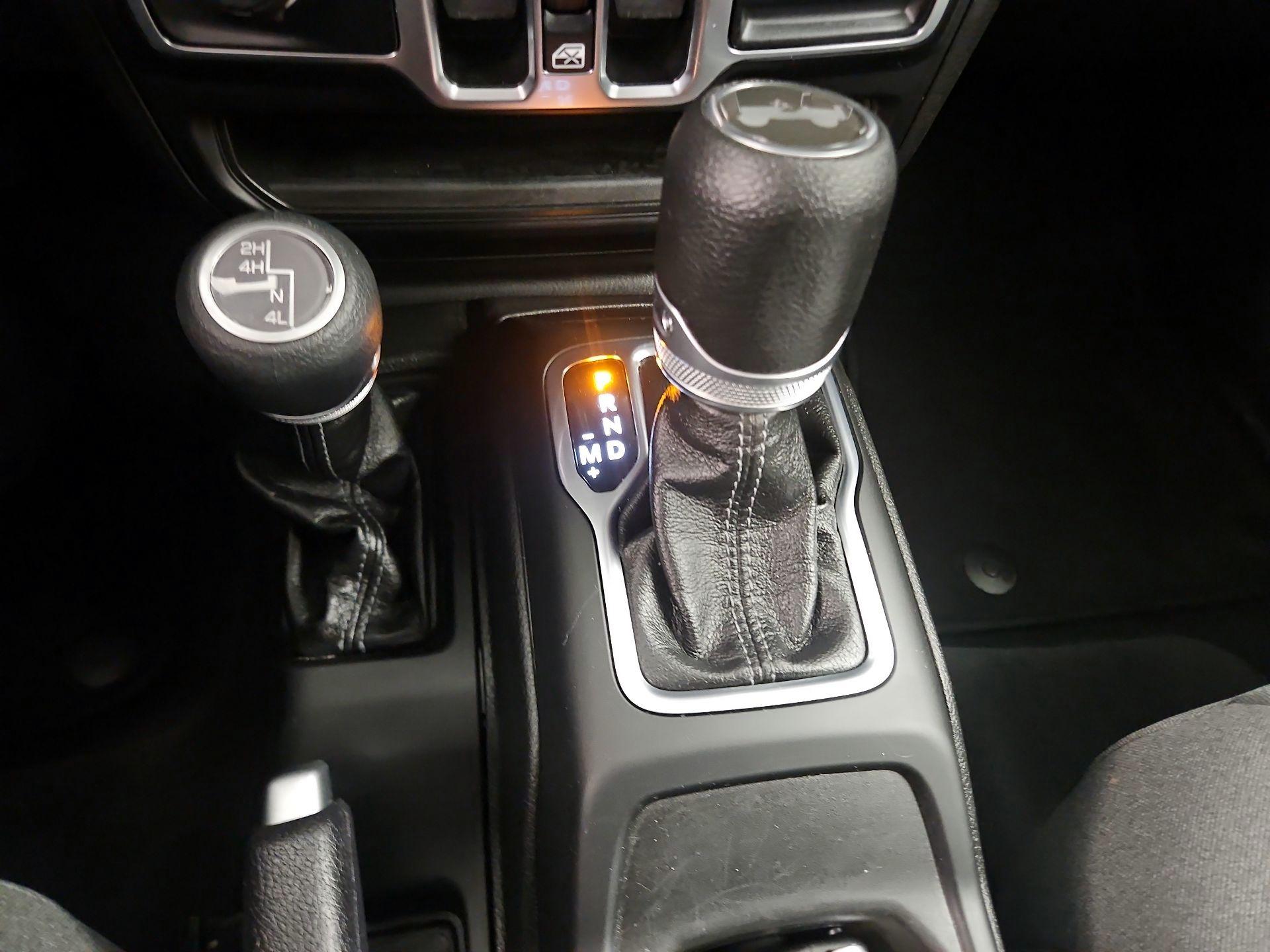 Thumbnail: 2025 Jeep Wrangler - 17