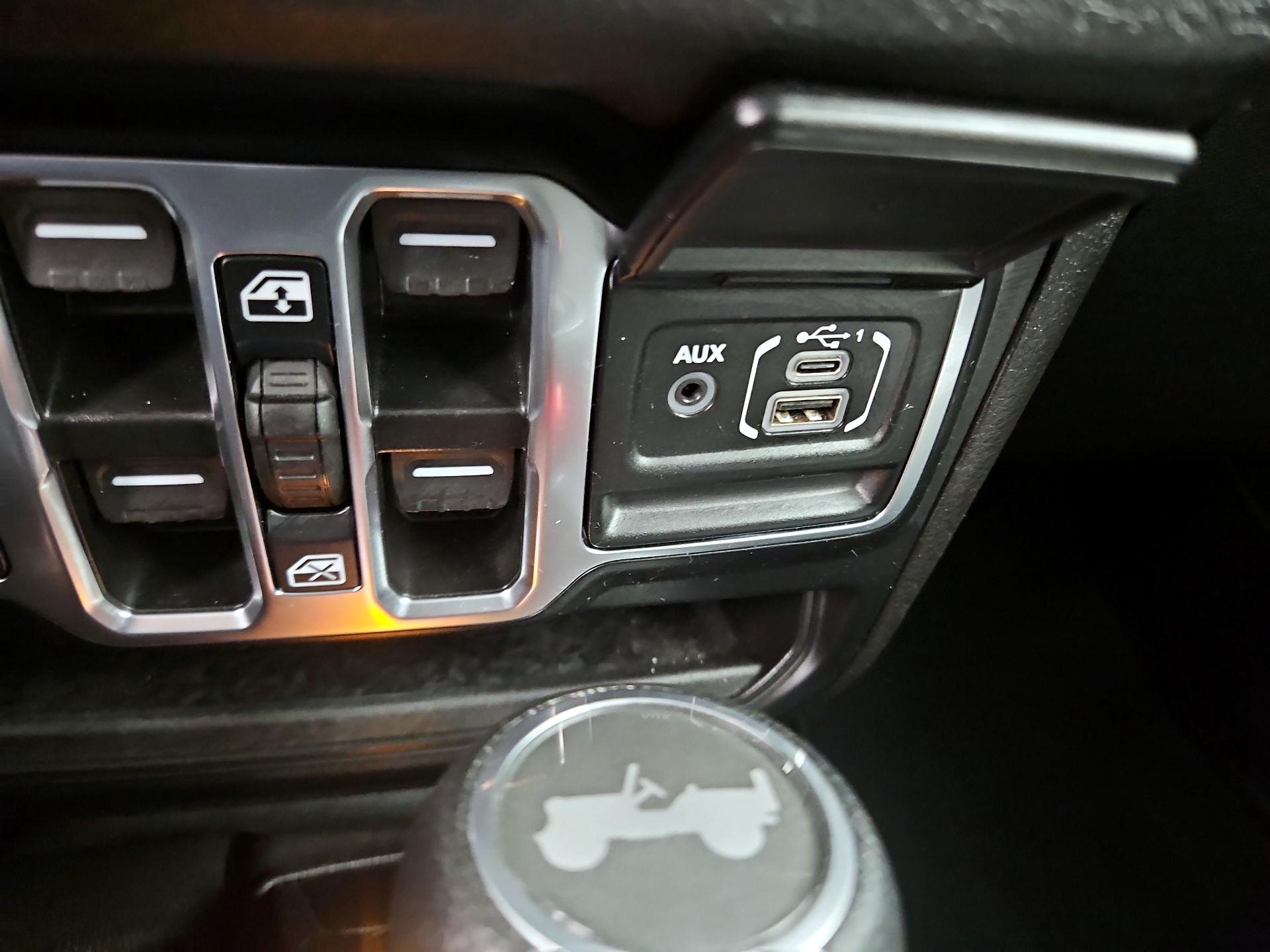 Thumbnail: 2025 Jeep Wrangler - 18