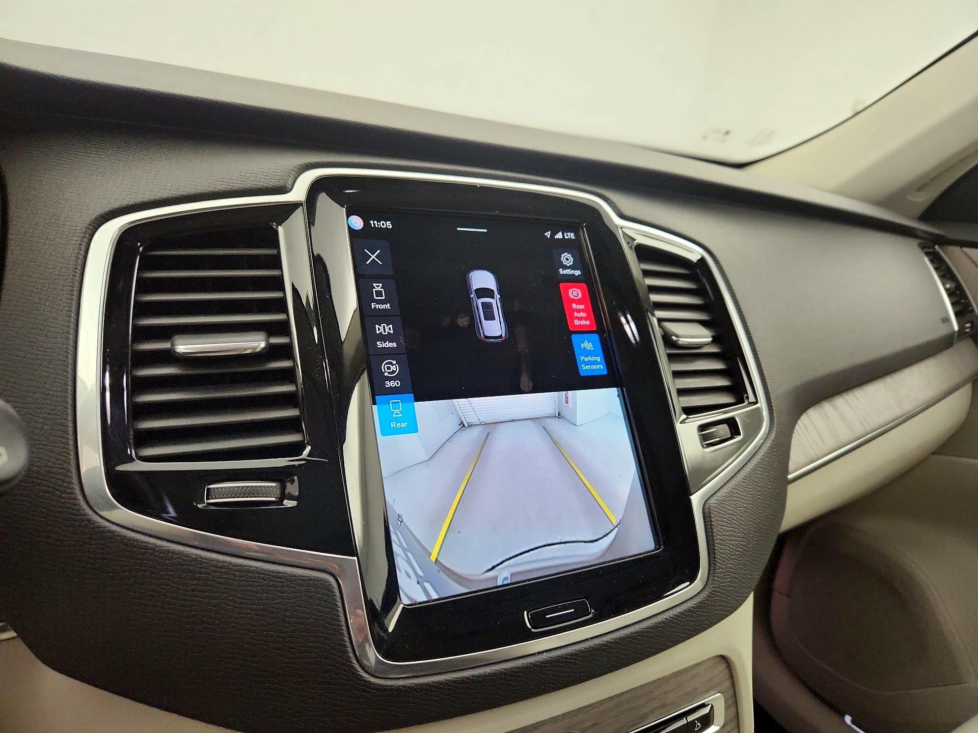 Thumbnail: 2023 Volvo XC90 - 14