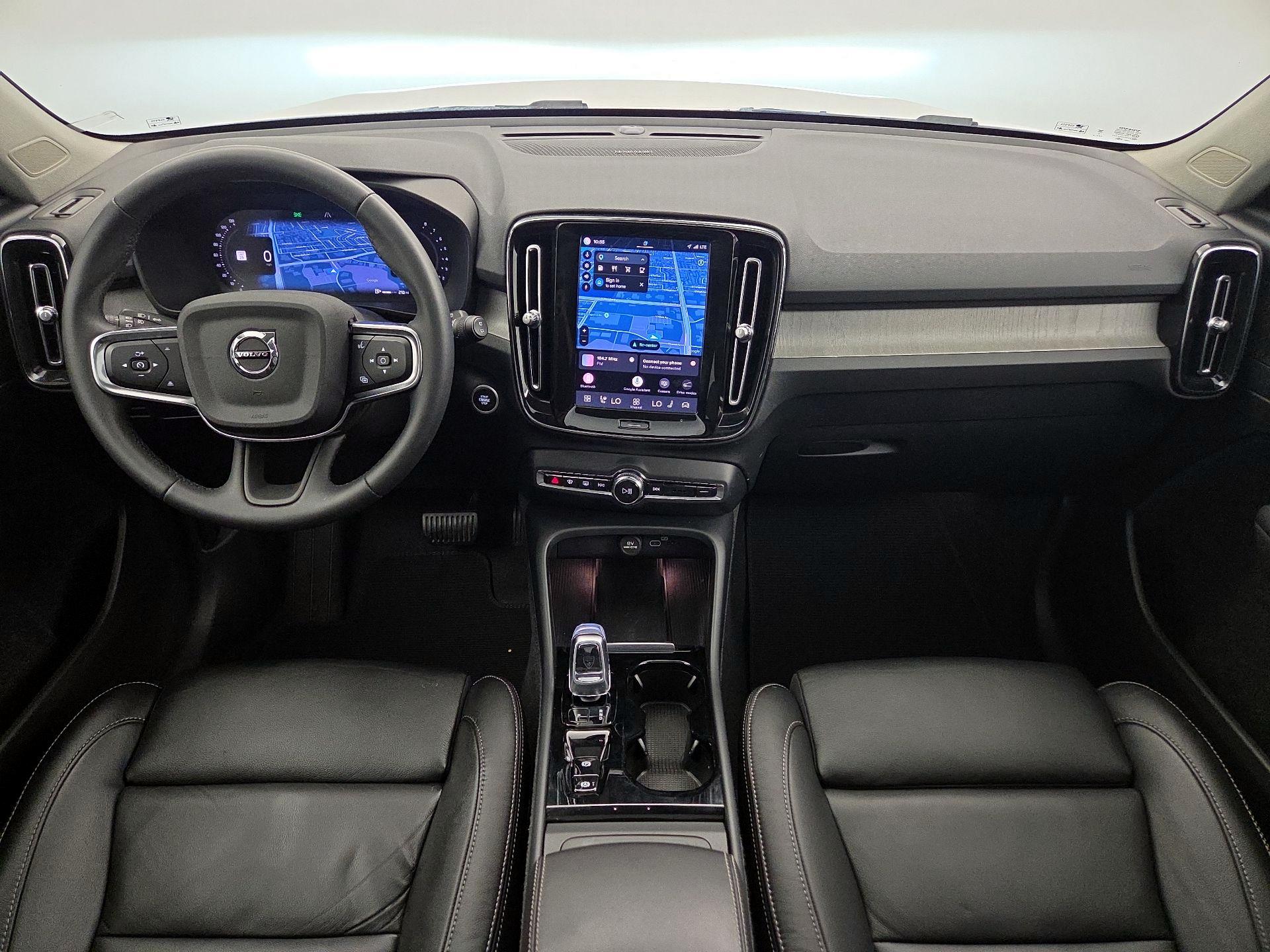 Thumbnail: 2024 Volvo XC40 - 9