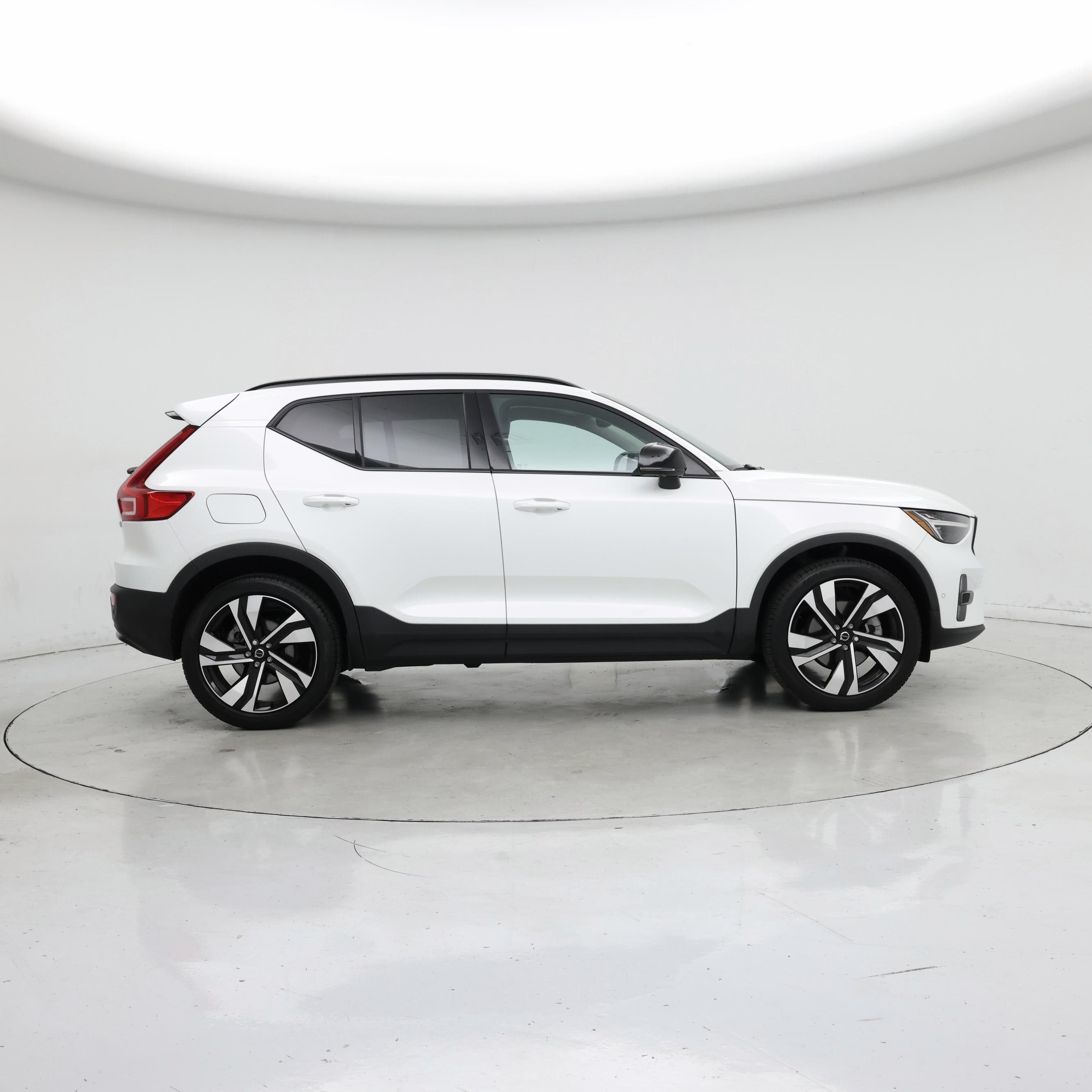 Thumbnail: 2024 Volvo XC40 - 7