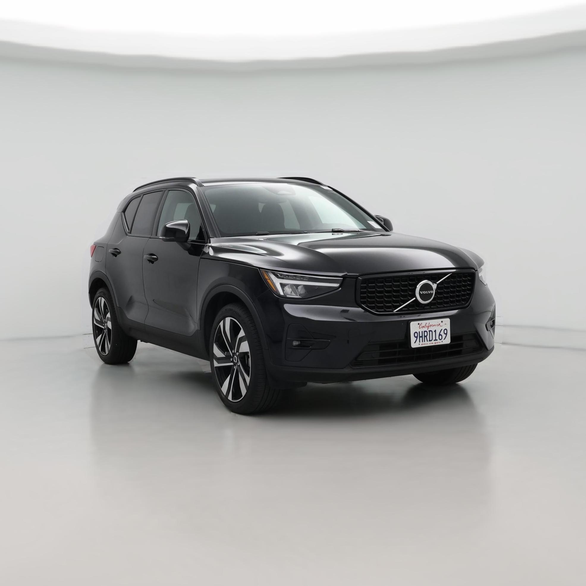 Thumbnail: 2023 Volvo XC40 - 1