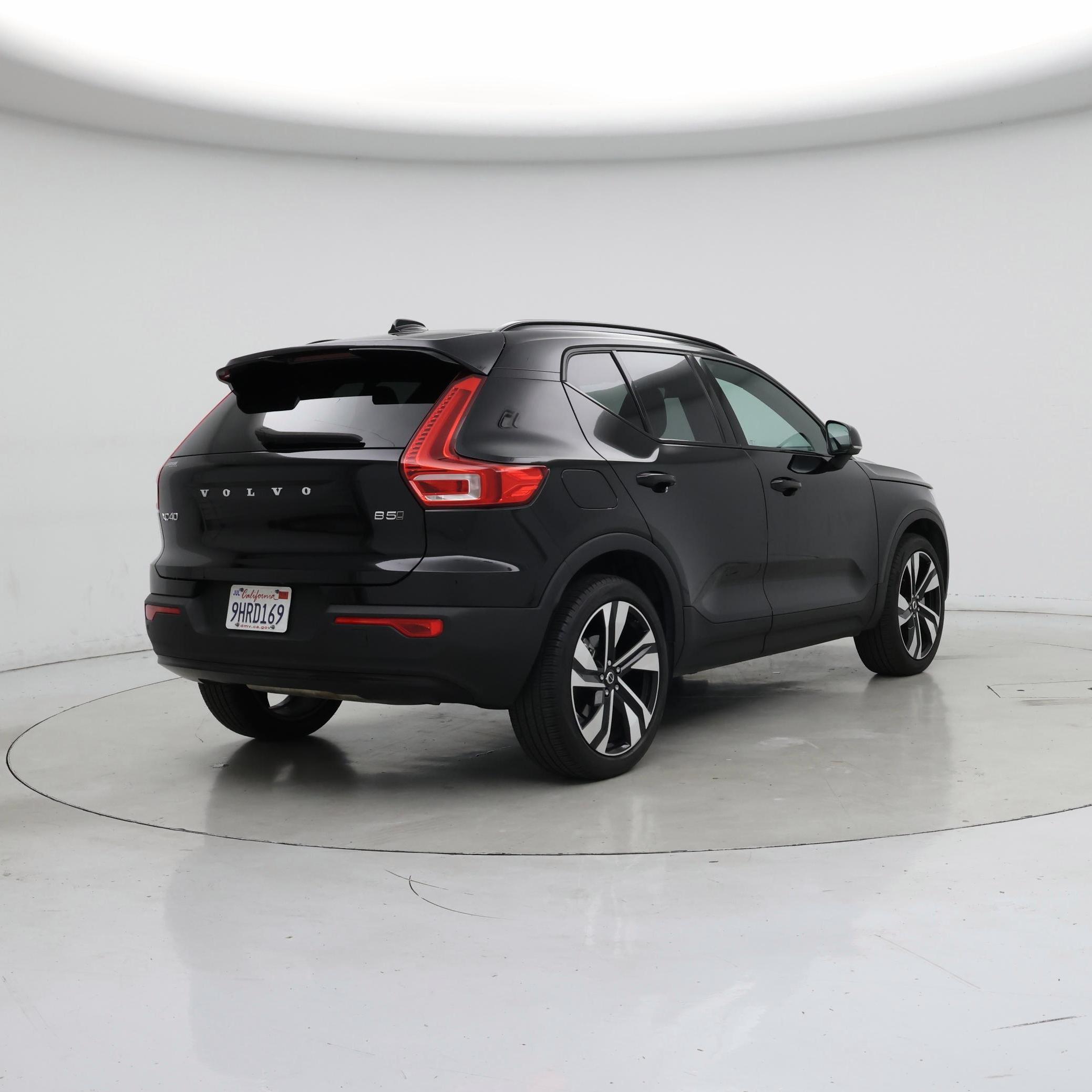 Thumbnail: 2023 Volvo XC40 - 8