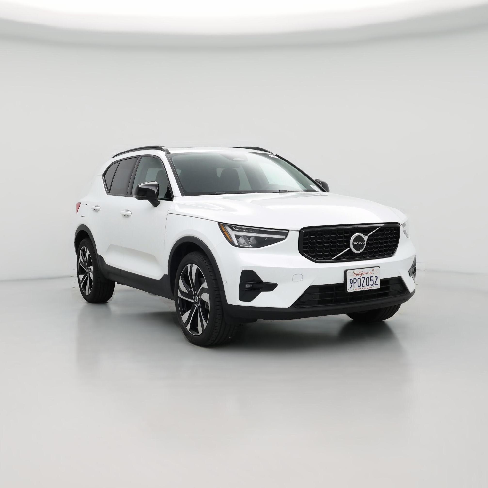 Thumbnail: 2025 Volvo XC40 - 1