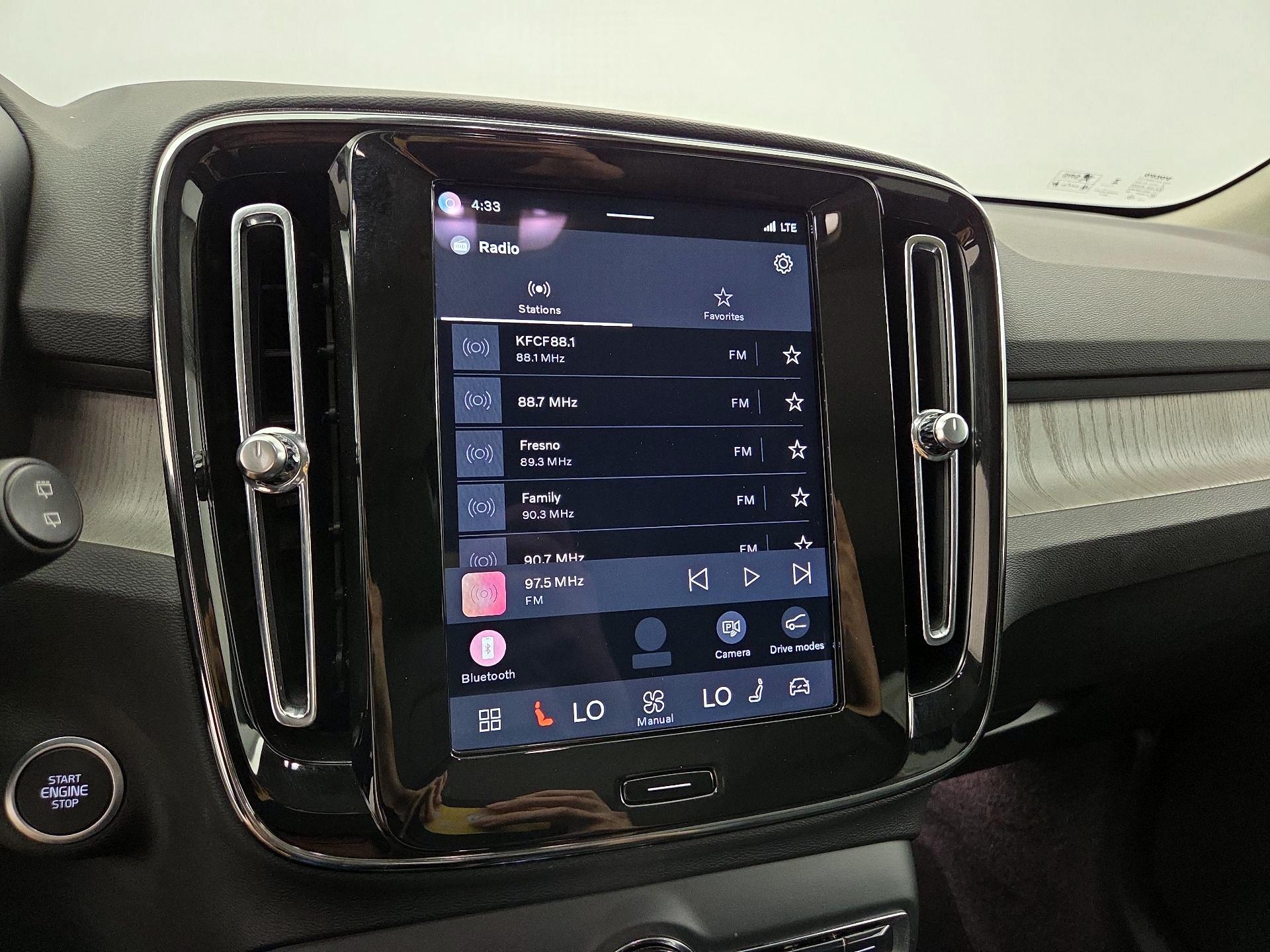Thumbnail: 2025 Volvo XC40 - 15
