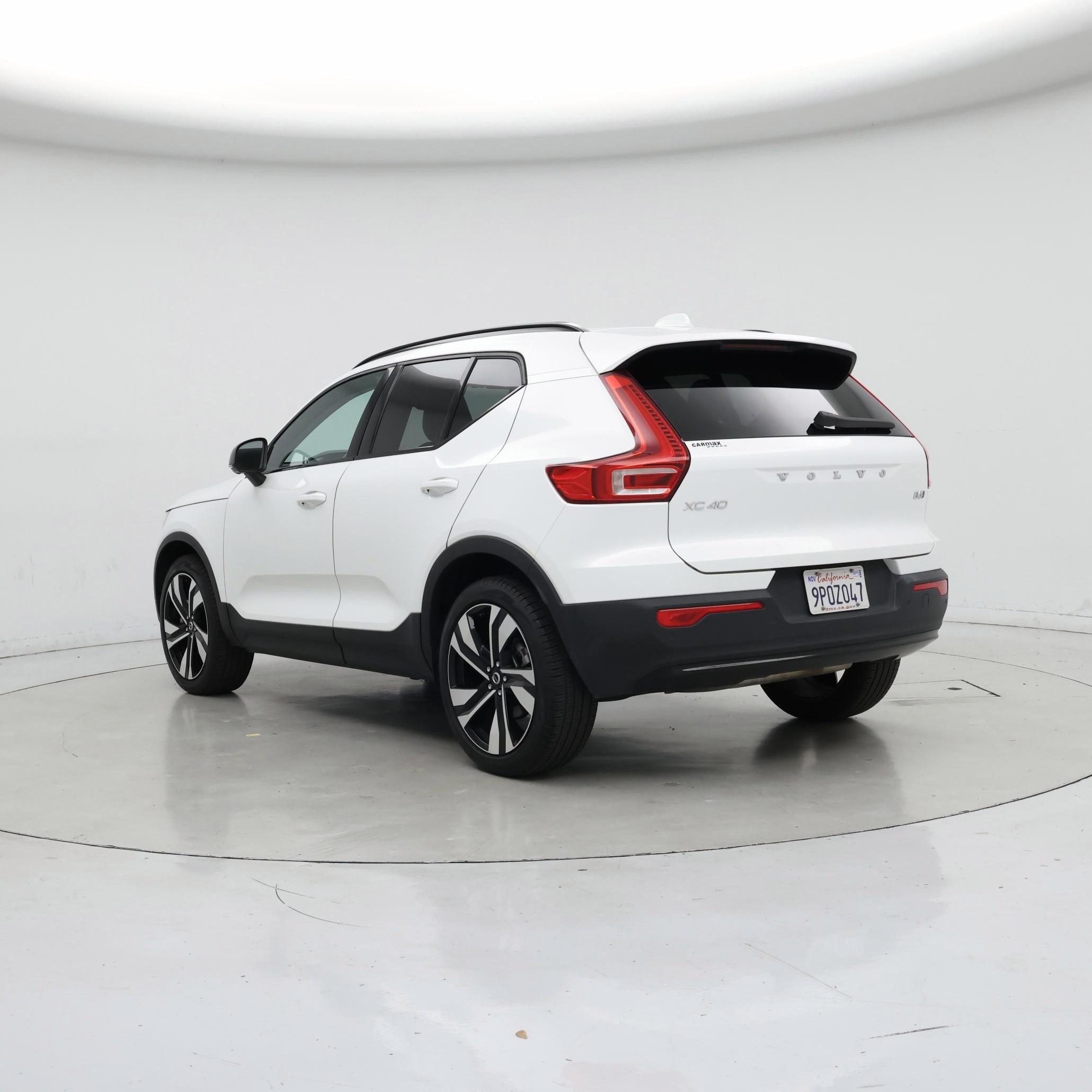 Thumbnail: 2025 Volvo XC40 - 2