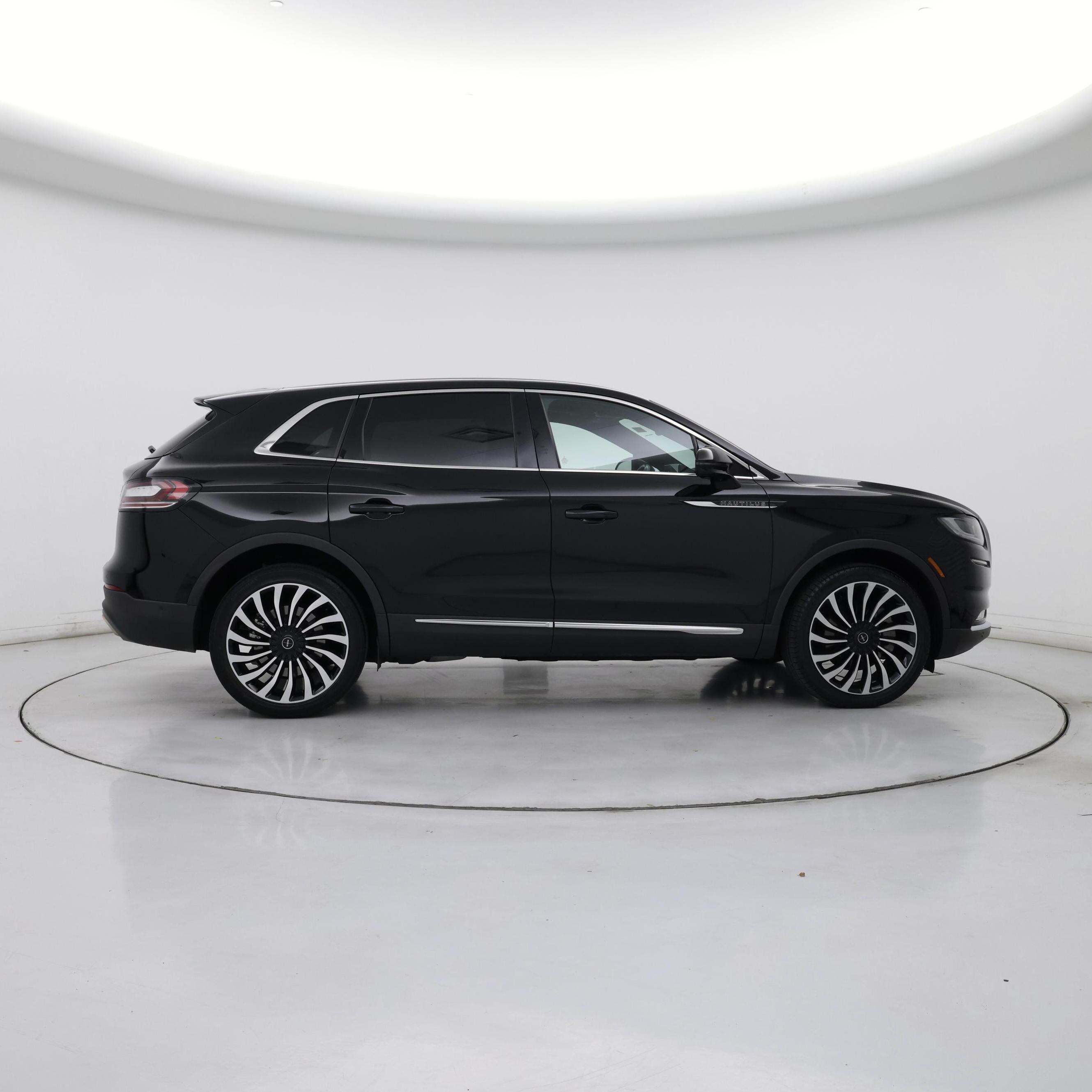 Thumbnail: 2023 Lincoln Nautilus - 7