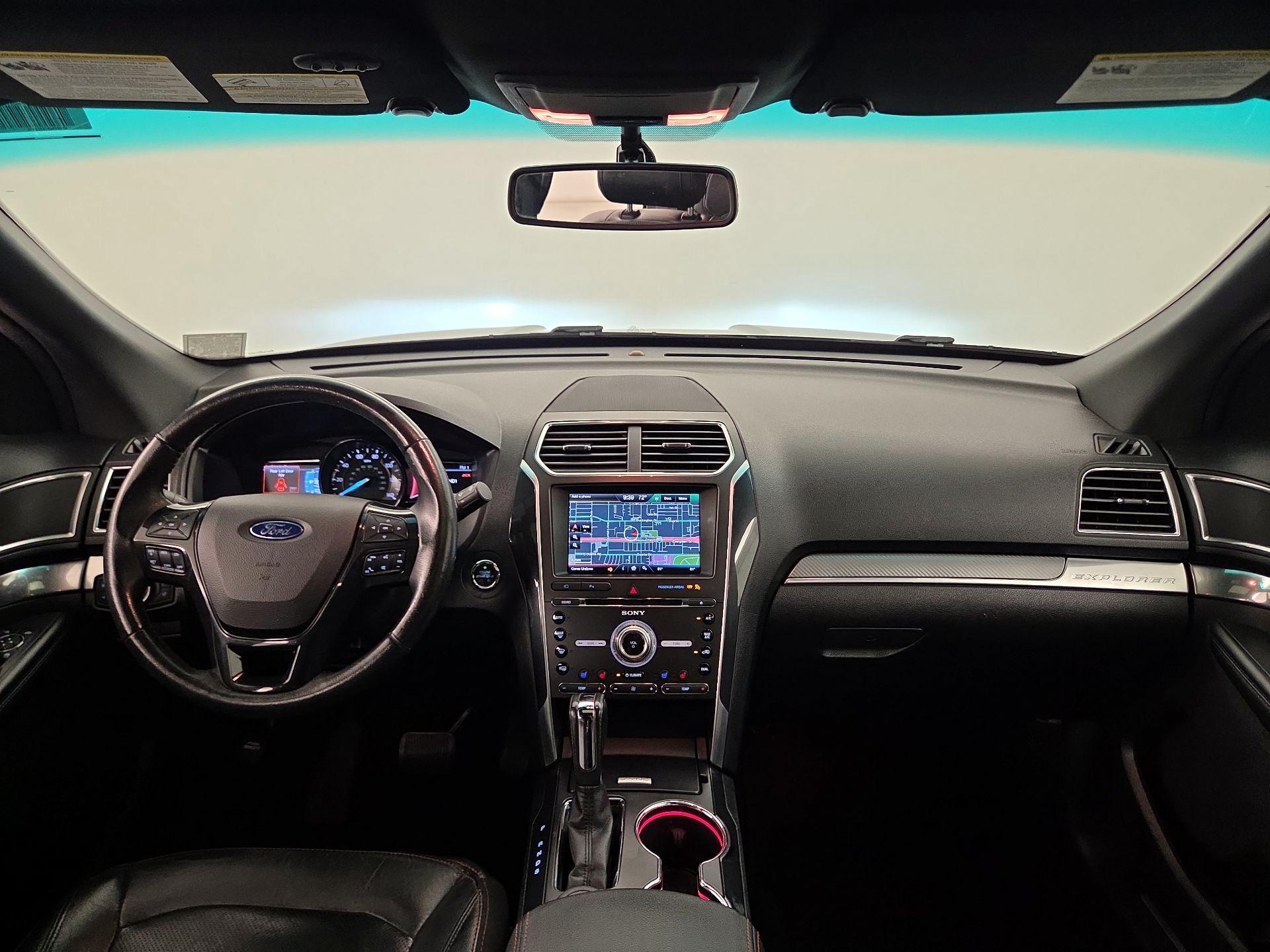 Thumbnail: 2016 Ford Explorer - 9