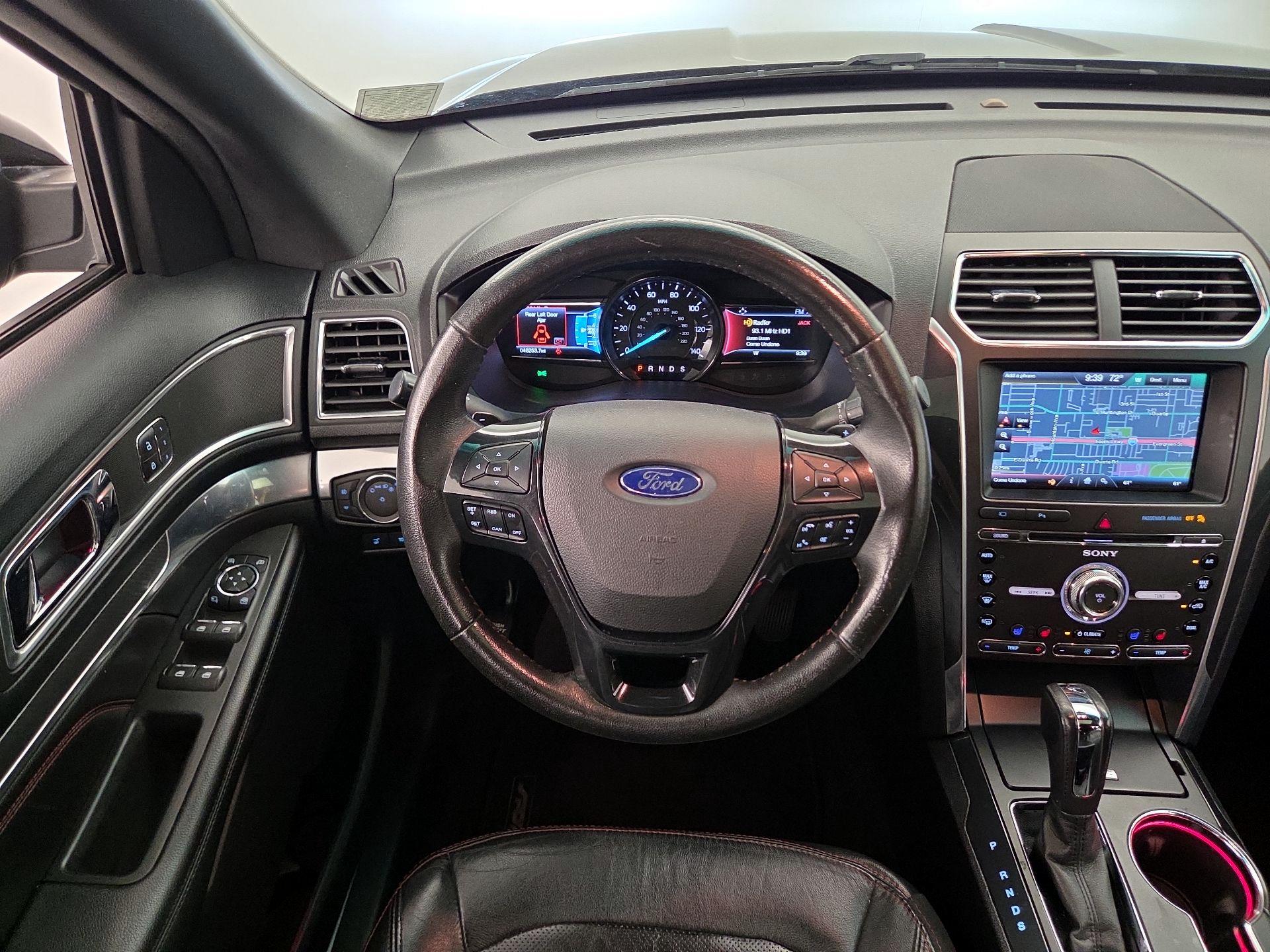 Thumbnail: 2016 Ford Explorer - 10