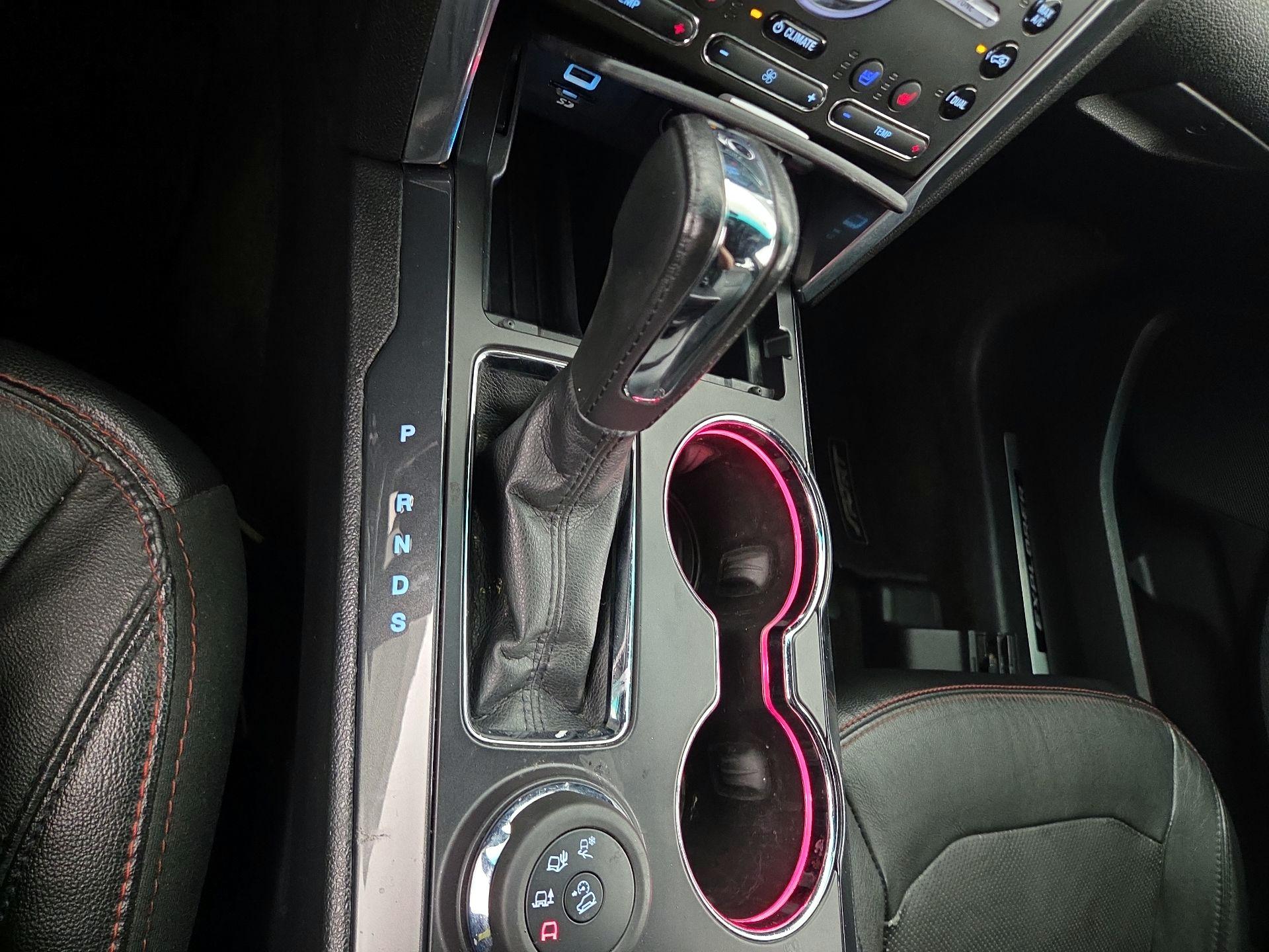 Thumbnail: 2016 Ford Explorer - 18
