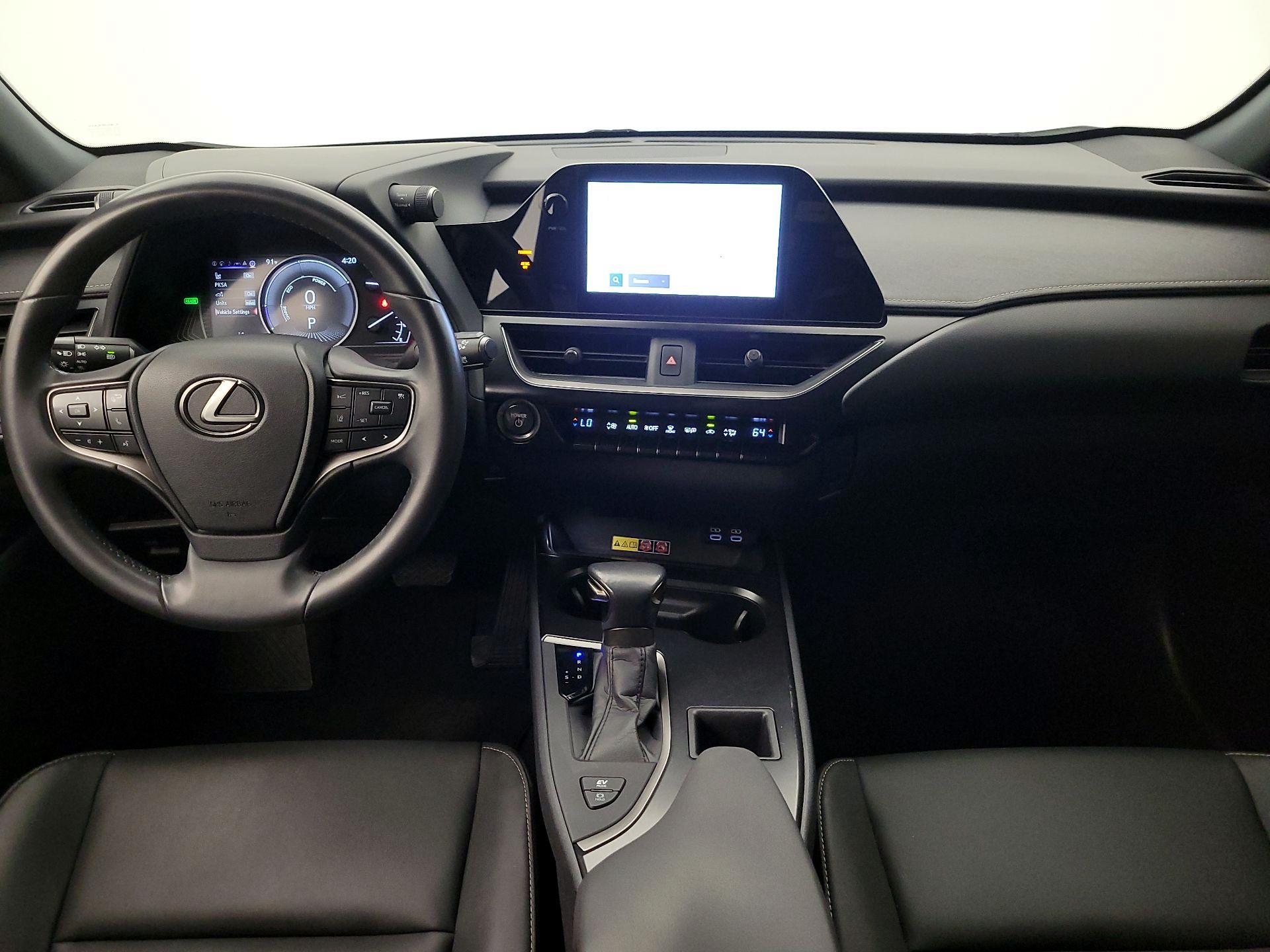 Thumbnail: 2024 Lexus UX - 9
