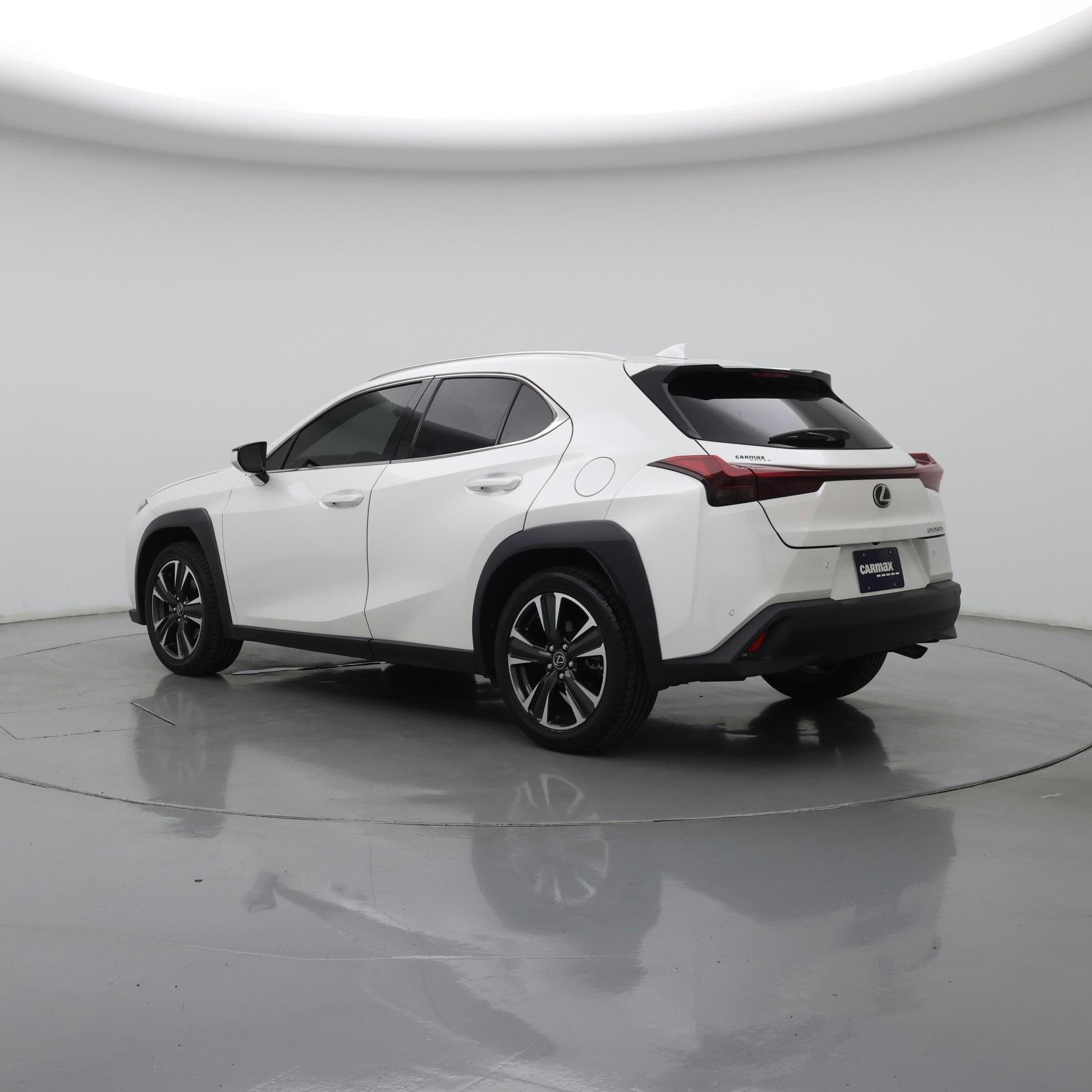 Thumbnail: 2024 Lexus UX - 2