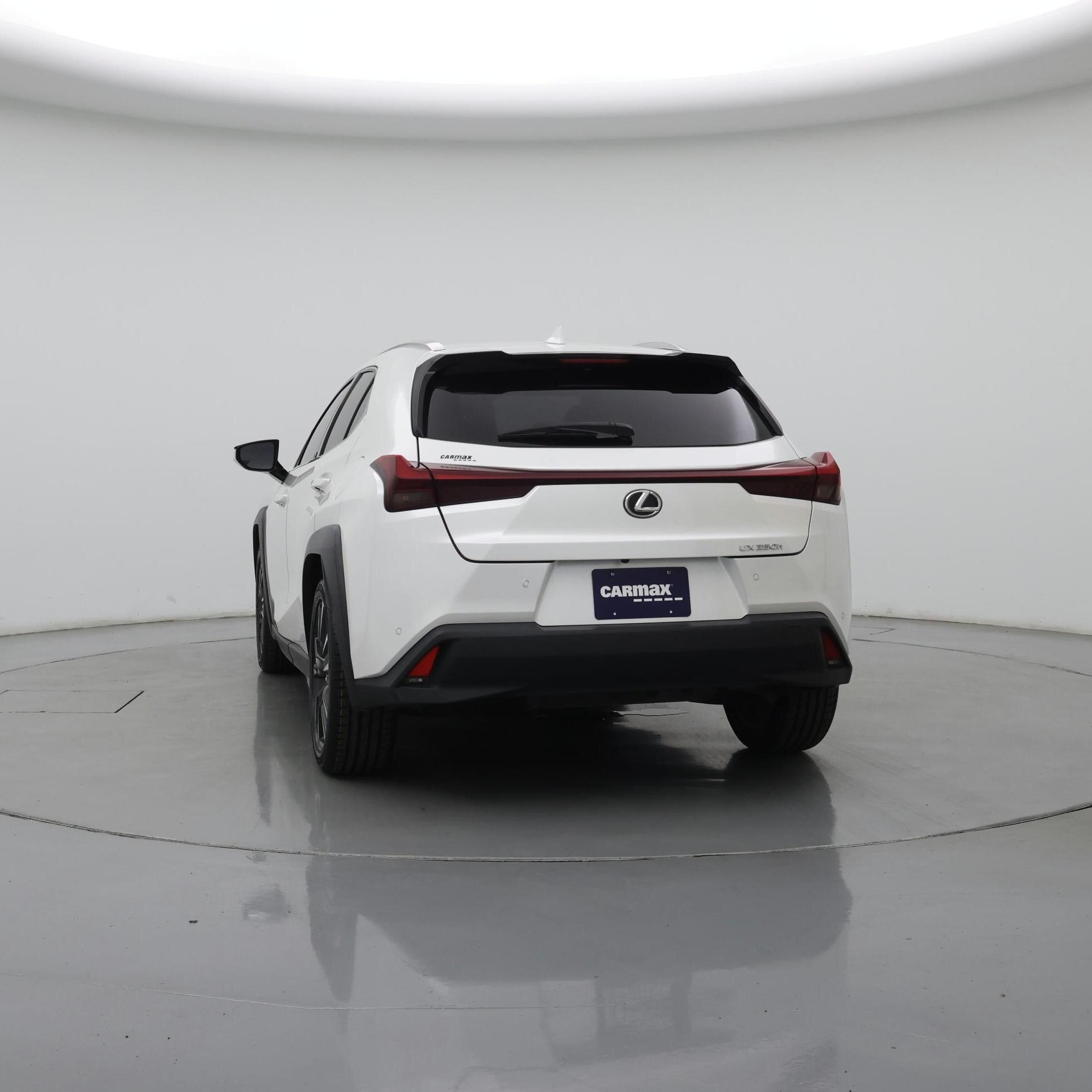 Thumbnail: 2024 Lexus UX - 6