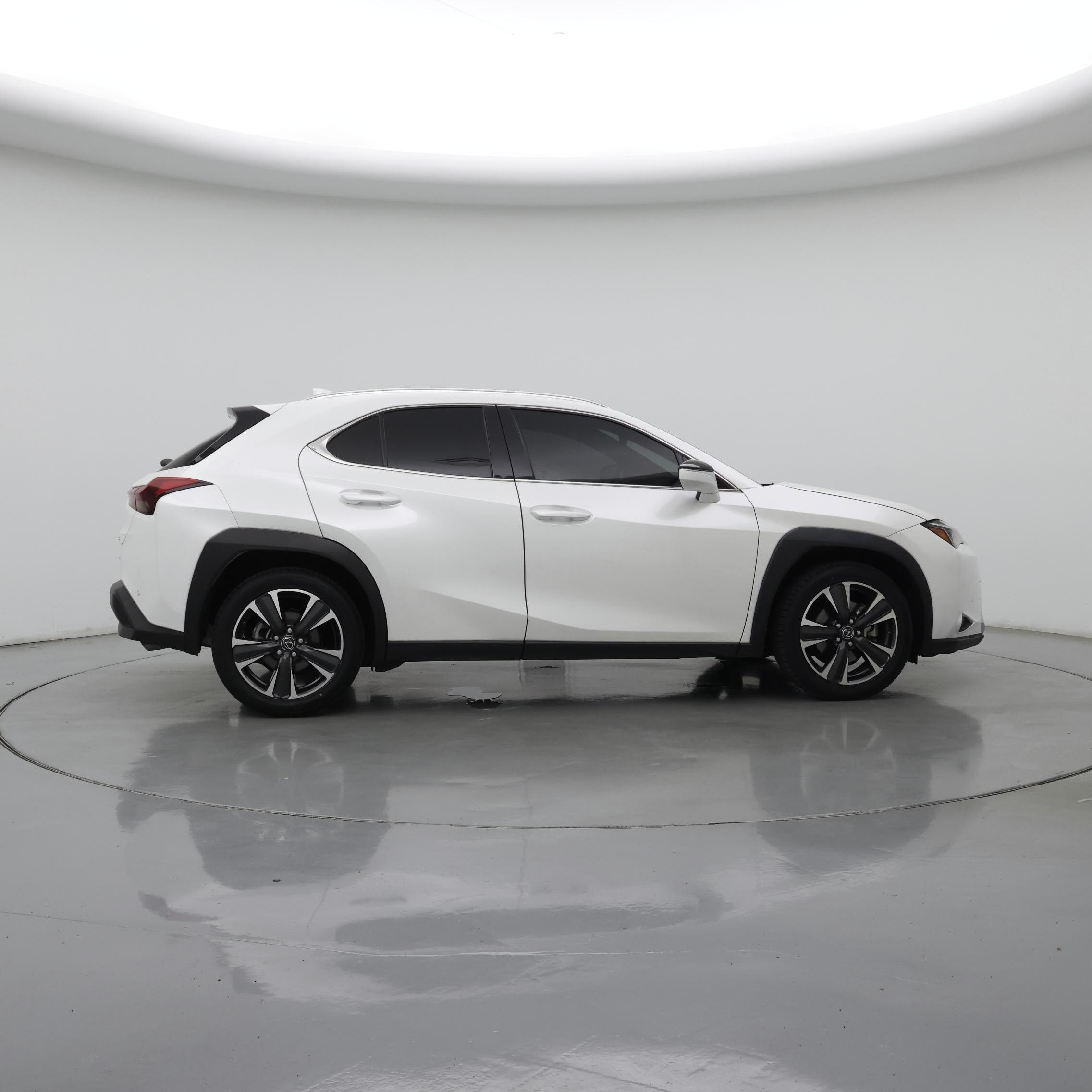 Thumbnail: 2024 Lexus UX - 7