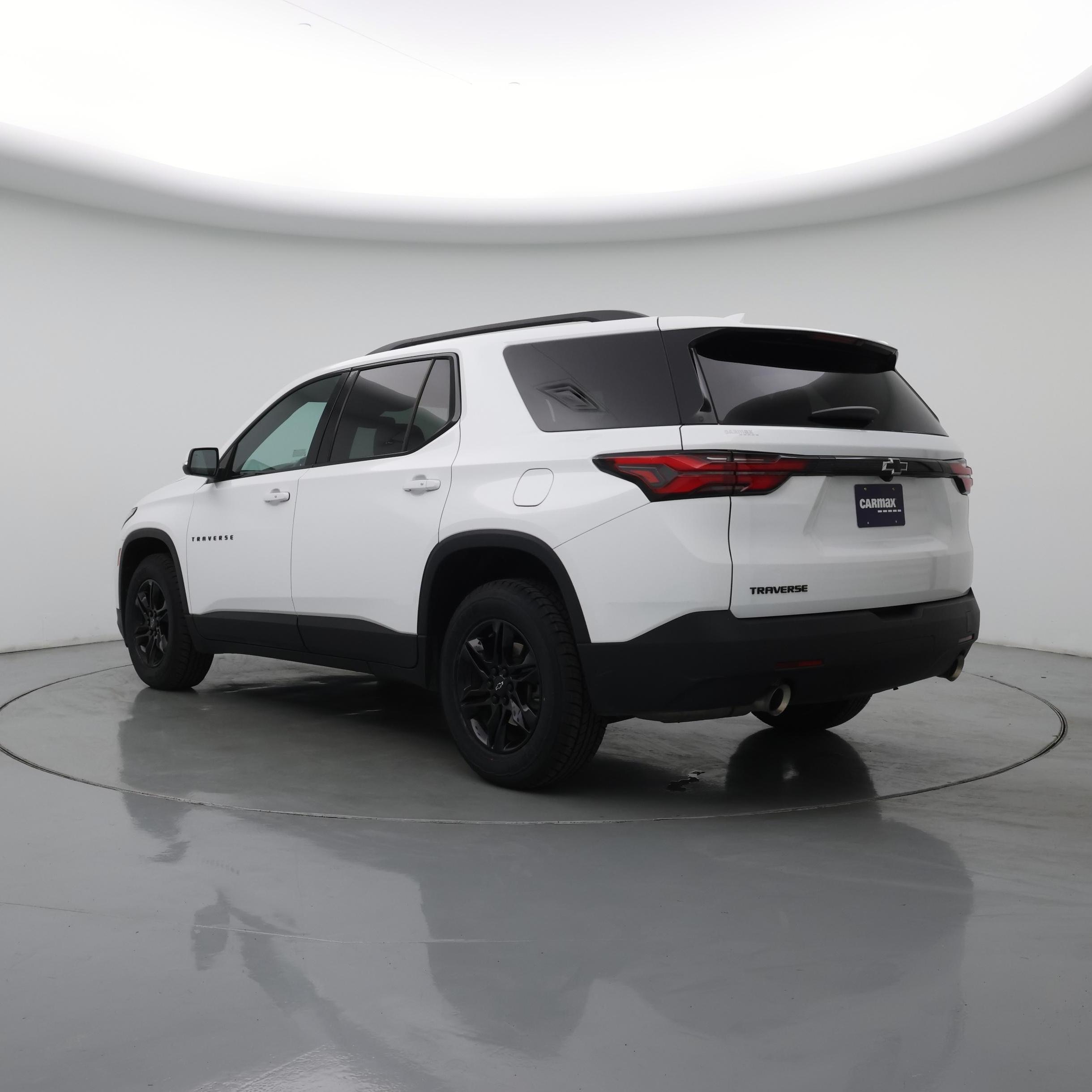 Thumbnail: 2023 Chevrolet Traverse - 2