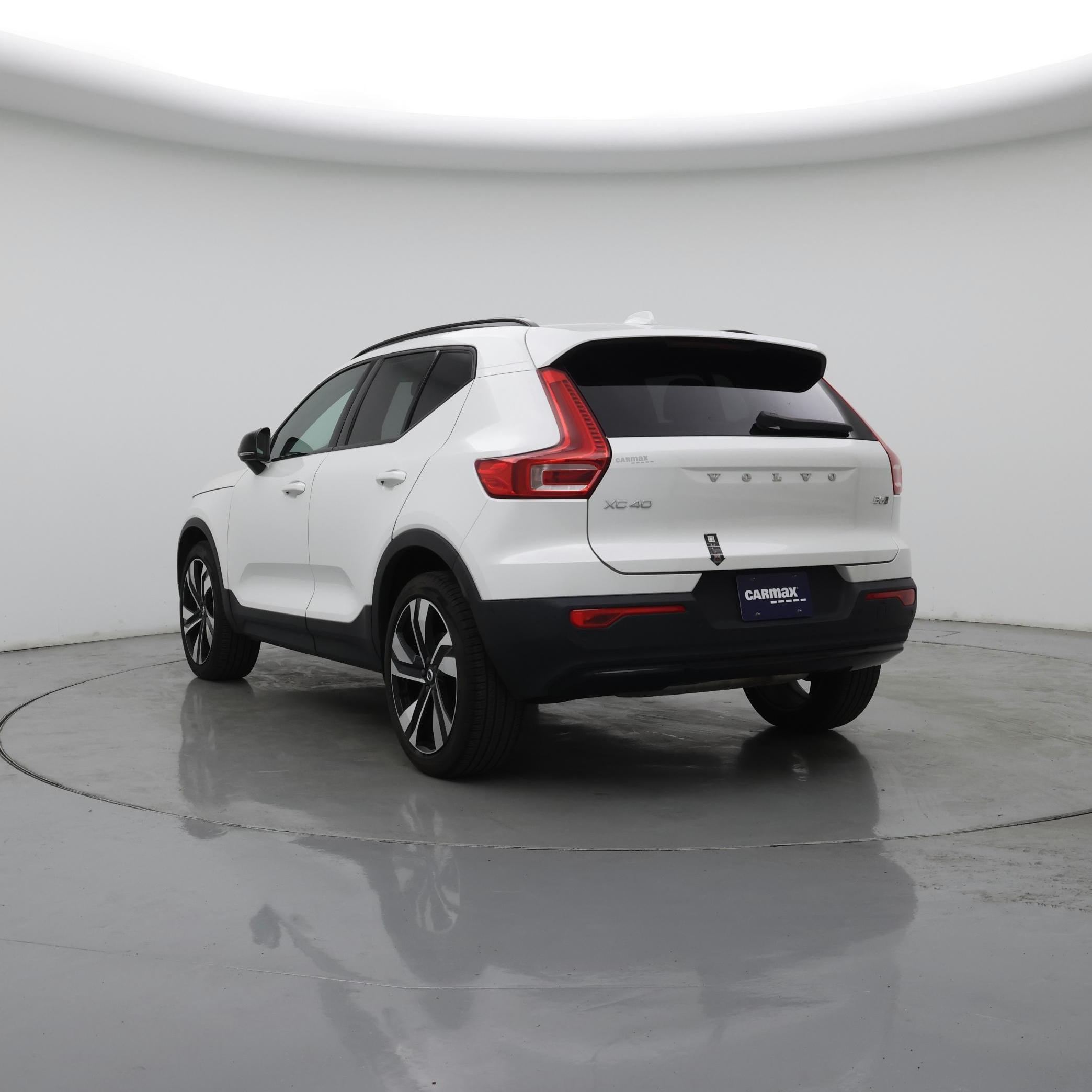 Thumbnail: 2025 Volvo XC40 - 2