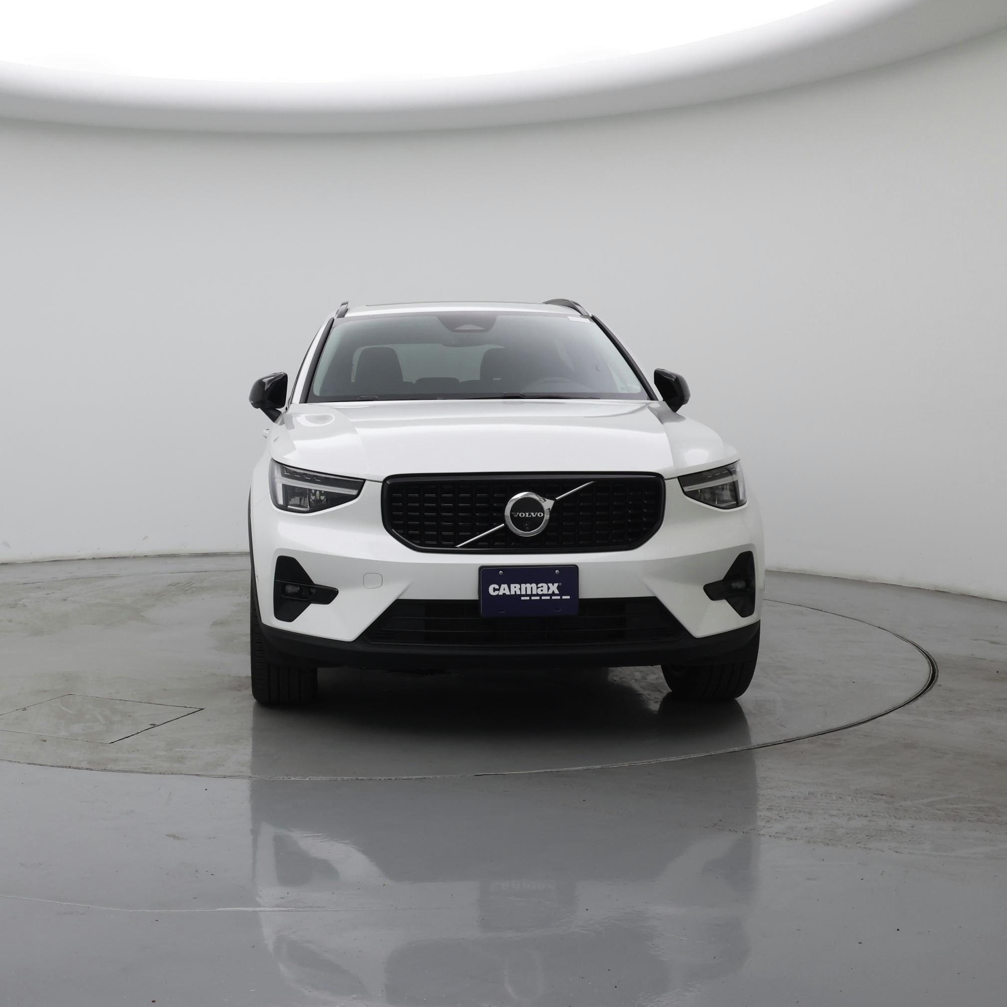 Thumbnail: 2025 Volvo XC40 - 5