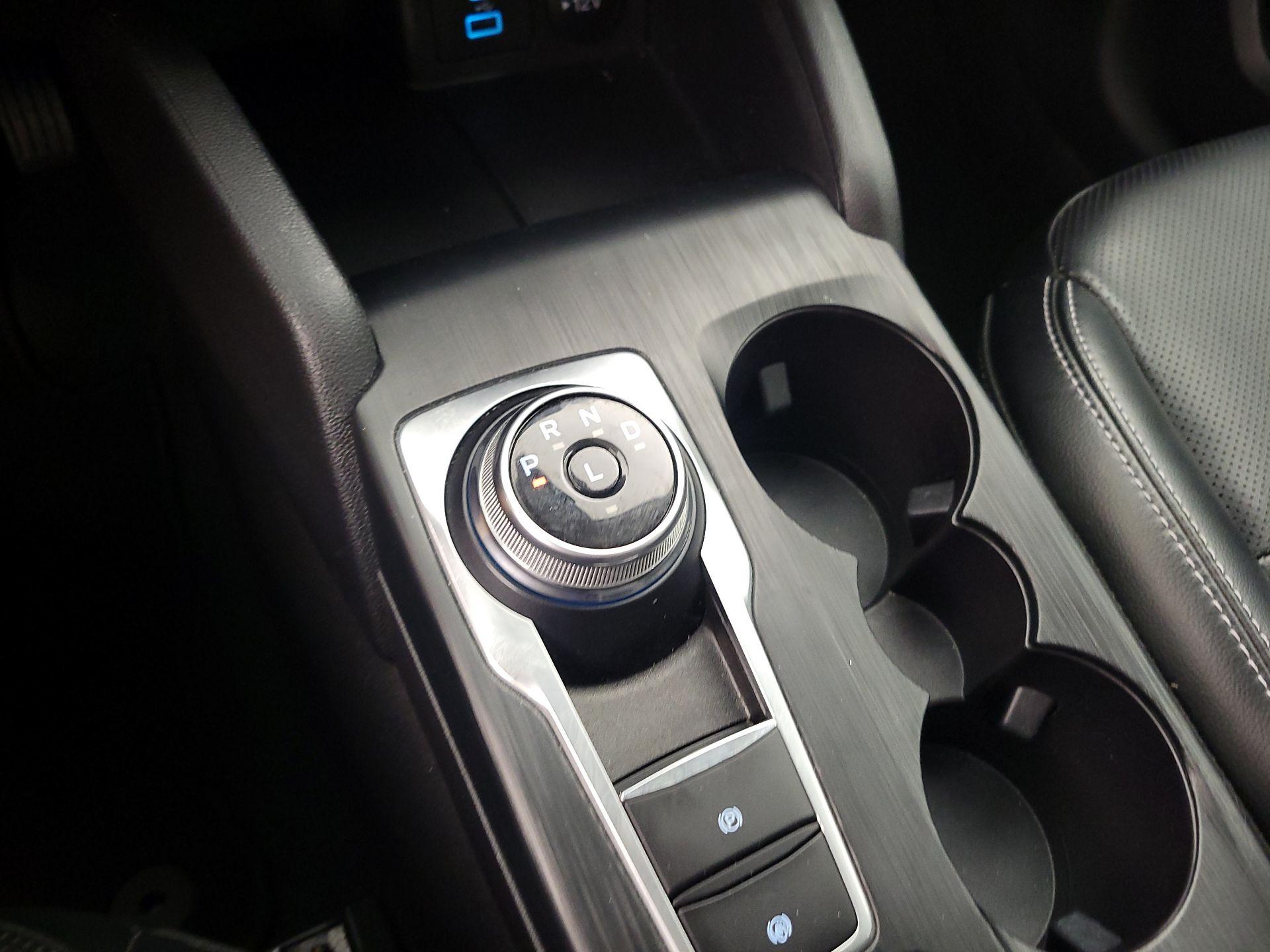 Thumbnail: 2022 Ford Escape - 18
