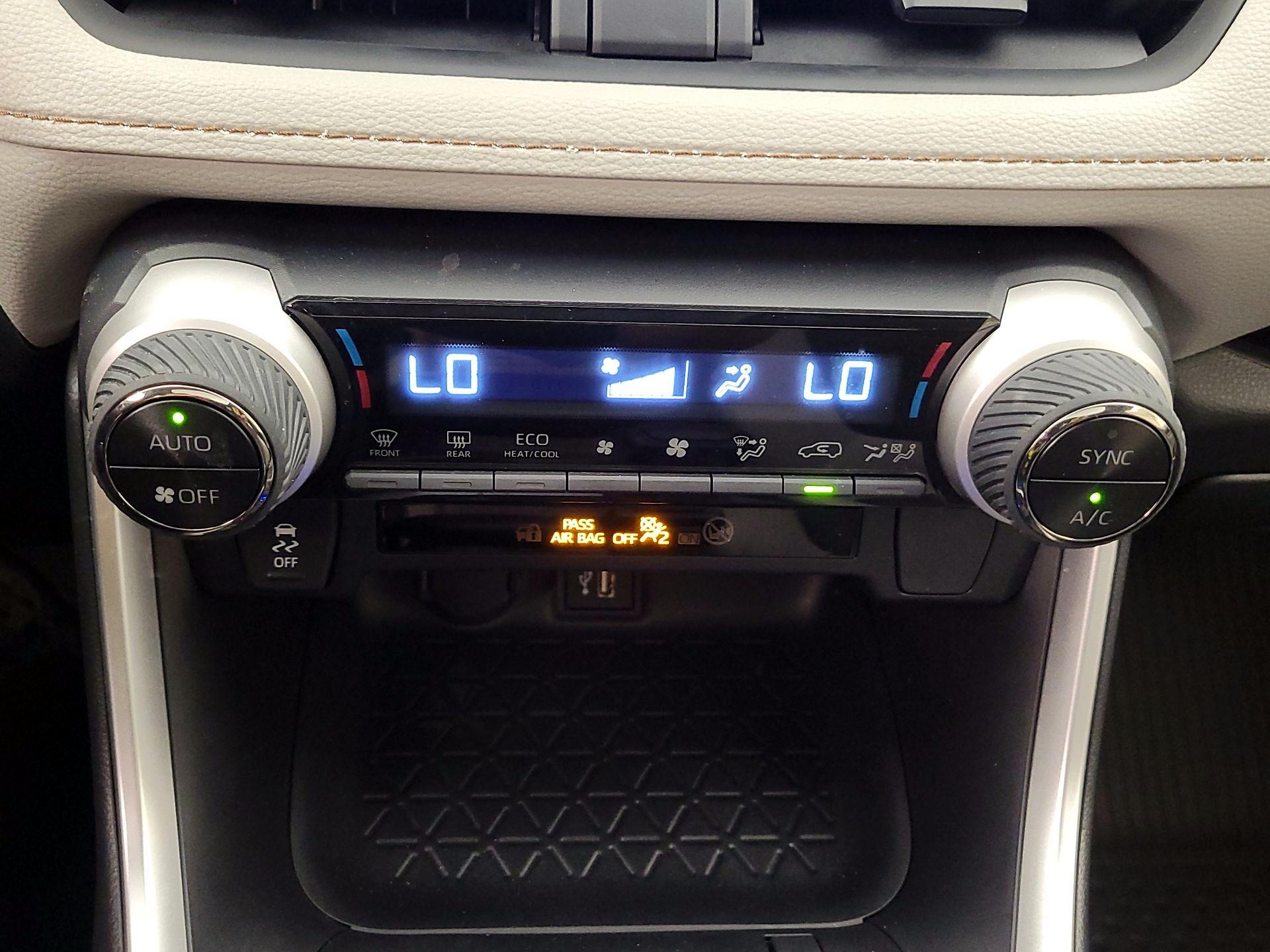 Thumbnail: 2025 Toyota RAV4 - 16
