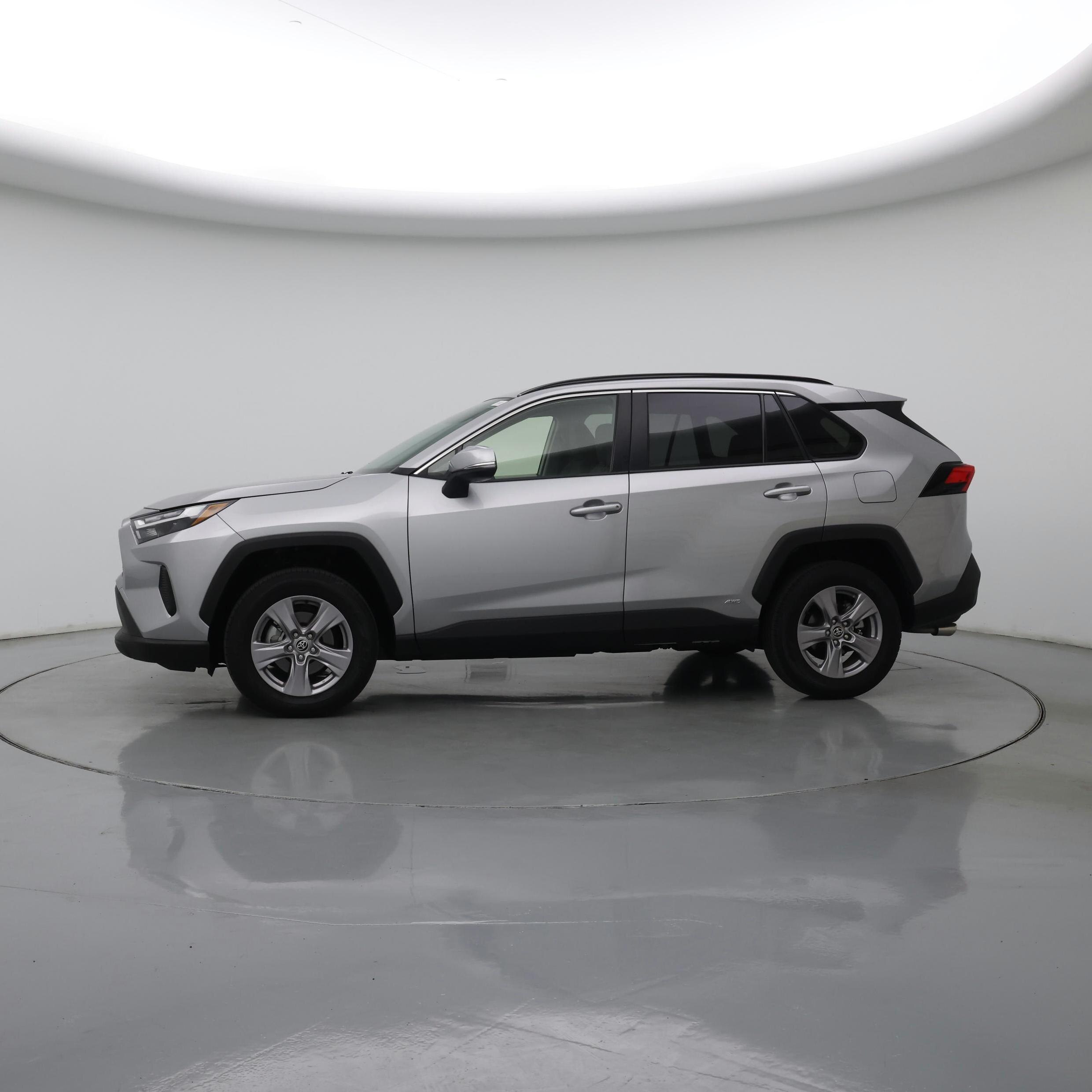 Thumbnail: 2025 Toyota RAV4 - 3