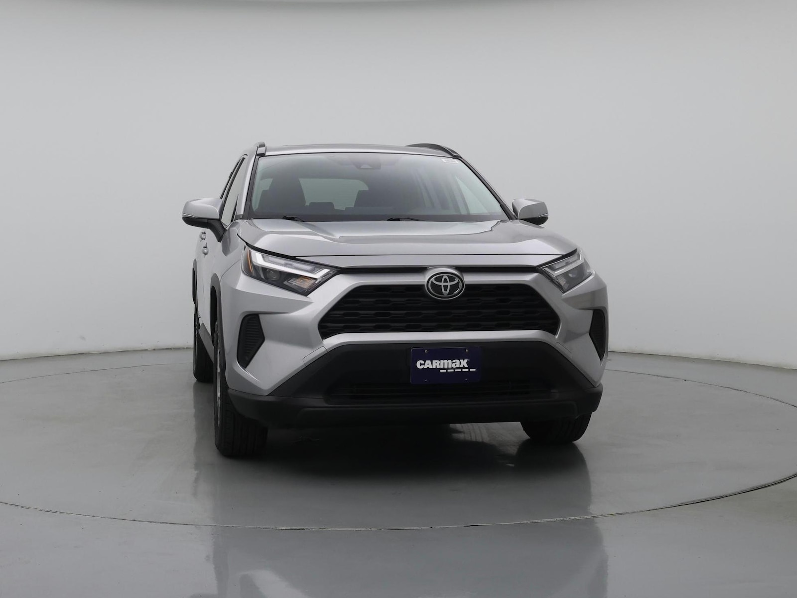 2025 Toyota RAV4 XLE - Photo 6