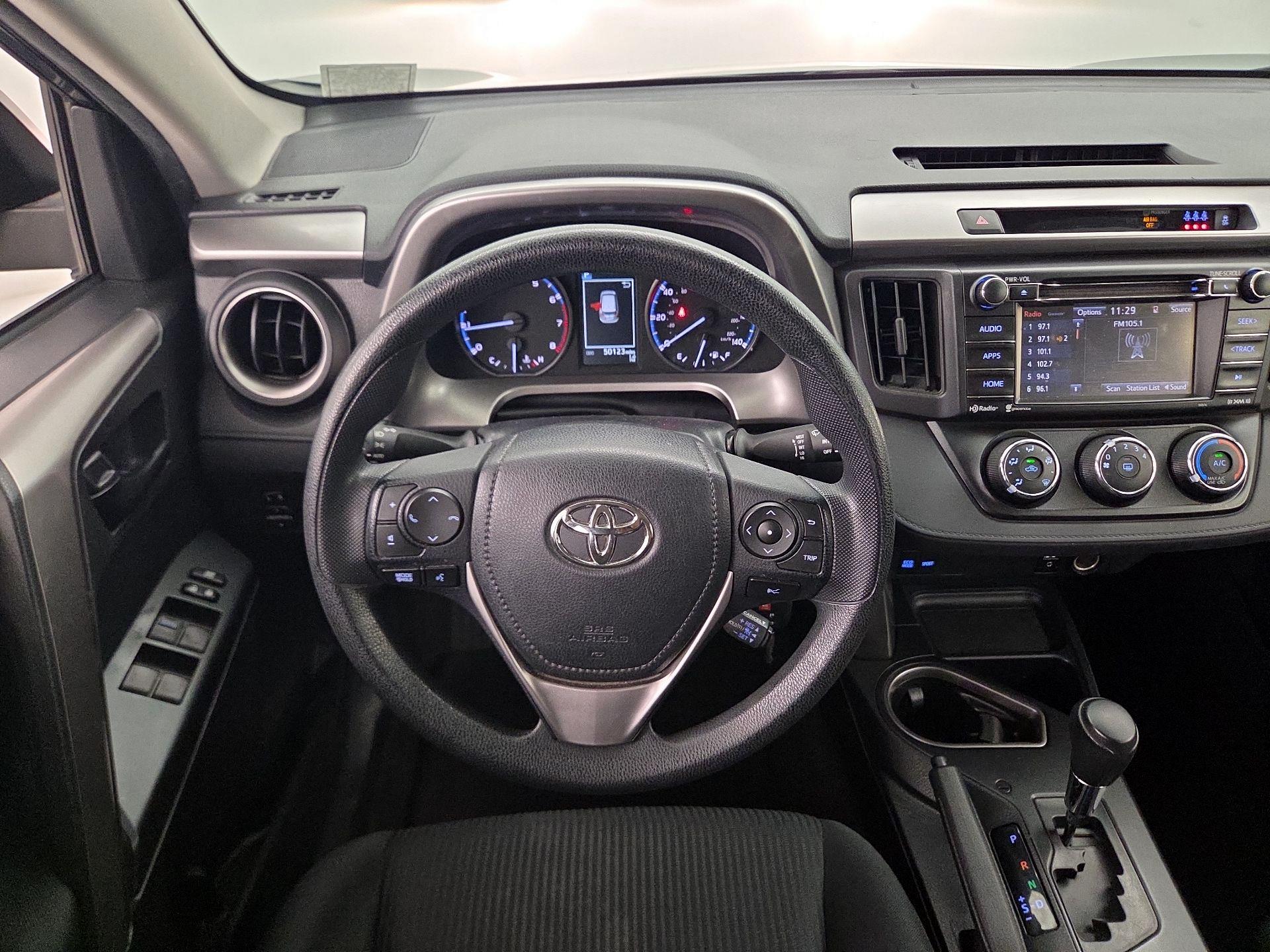 Thumbnail: 2017 Toyota RAV4 - 10