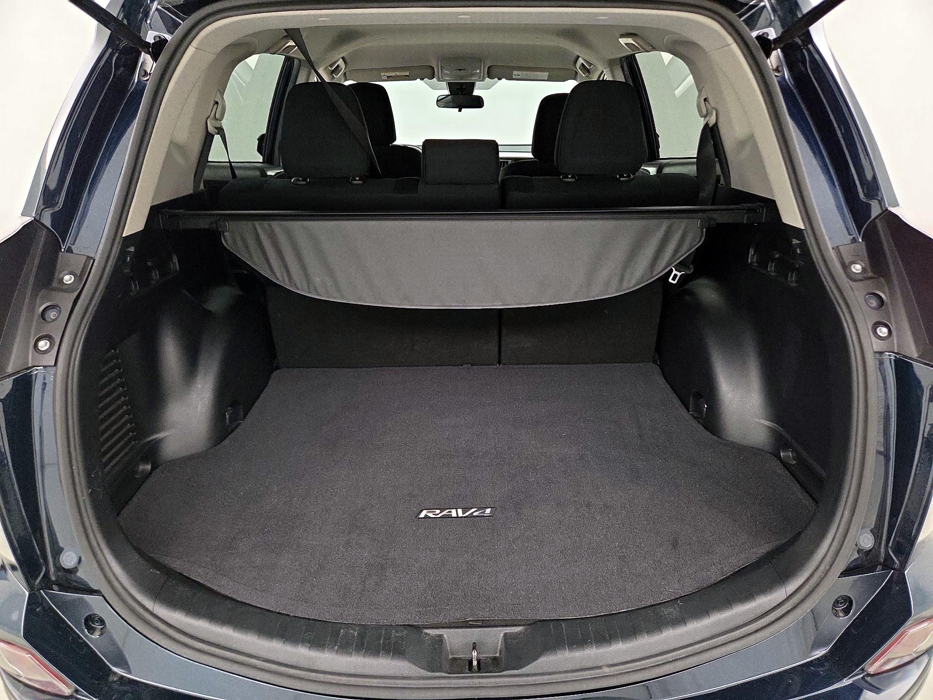 Thumbnail: 2017 Toyota RAV4 - 20