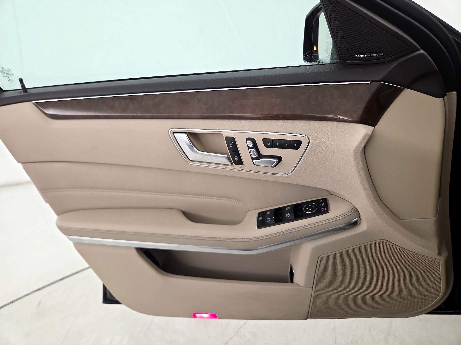 Thumbnail: 2015 Mercedes-Benz E-Class - 12