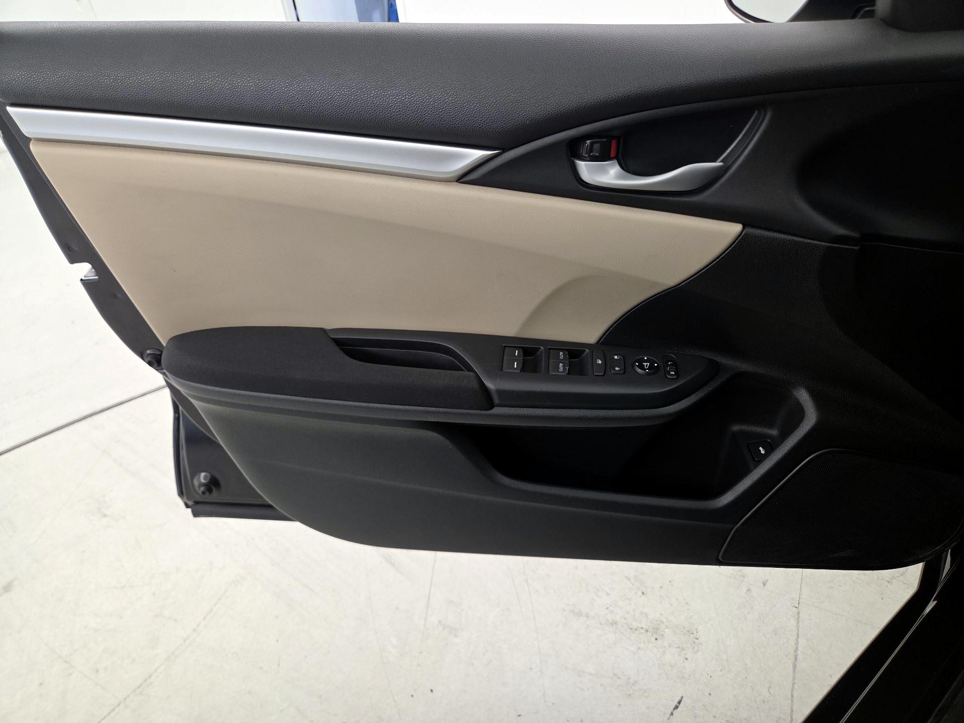 Thumbnail: 2018 Honda Civic - 12