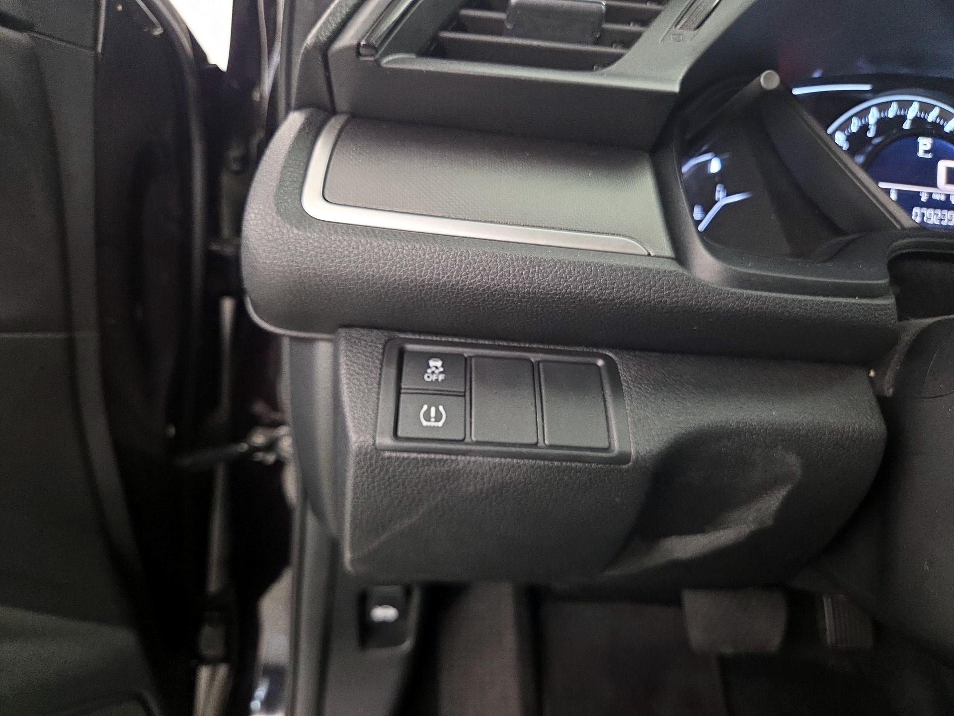Thumbnail: 2018 Honda Civic - 13