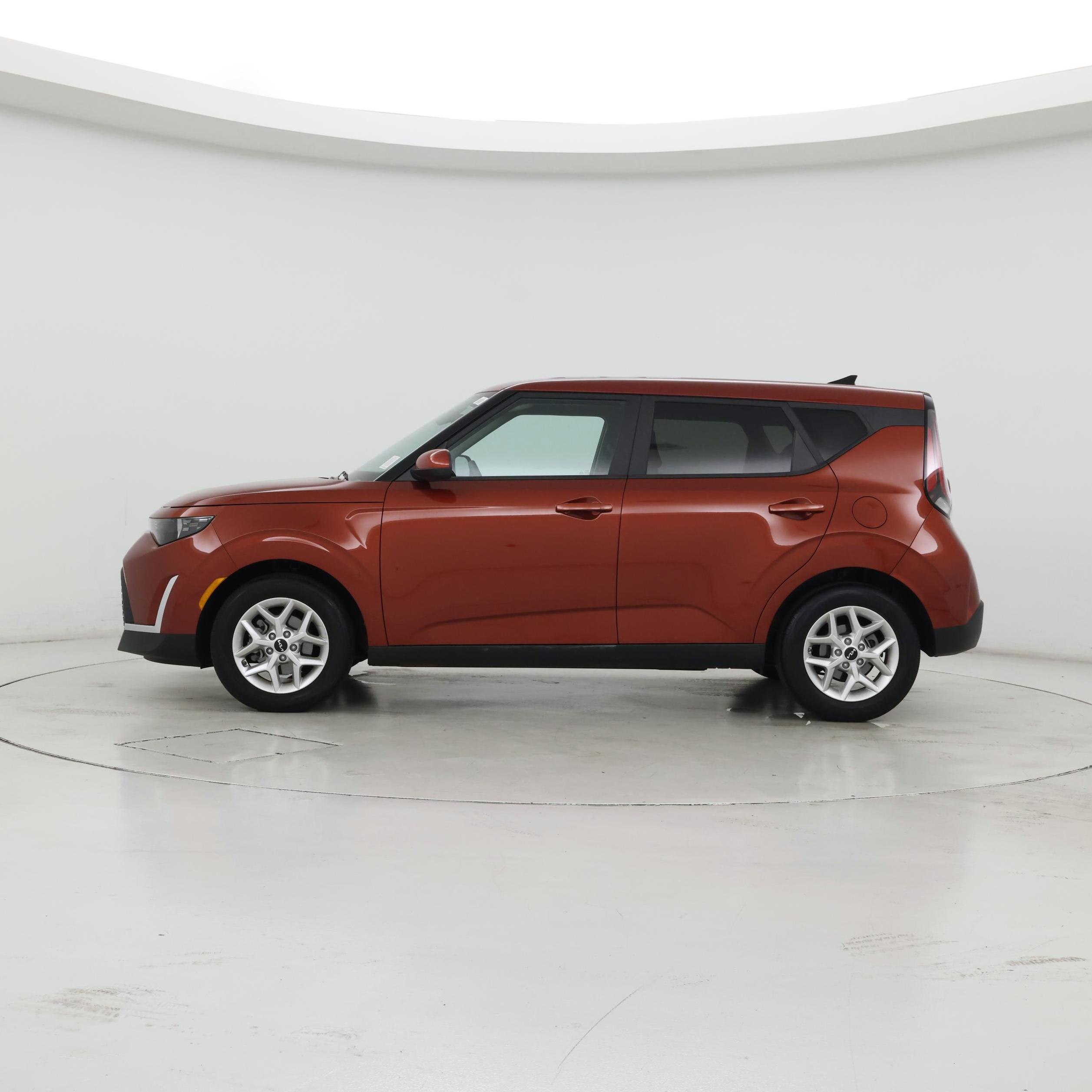 Thumbnail: 2023 Kia Soul - 3