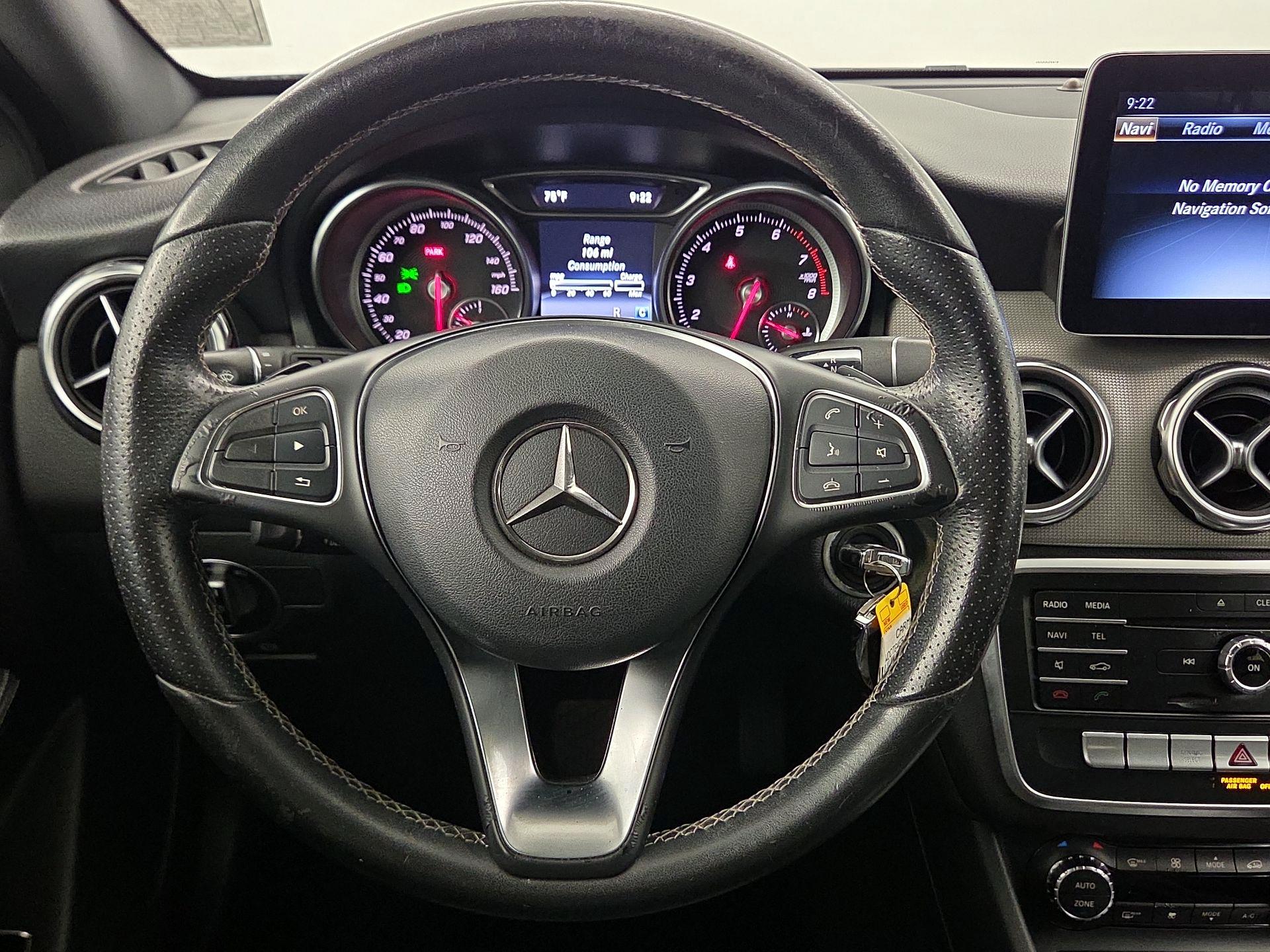 Thumbnail: 2018 Mercedes-Benz GLA - 10