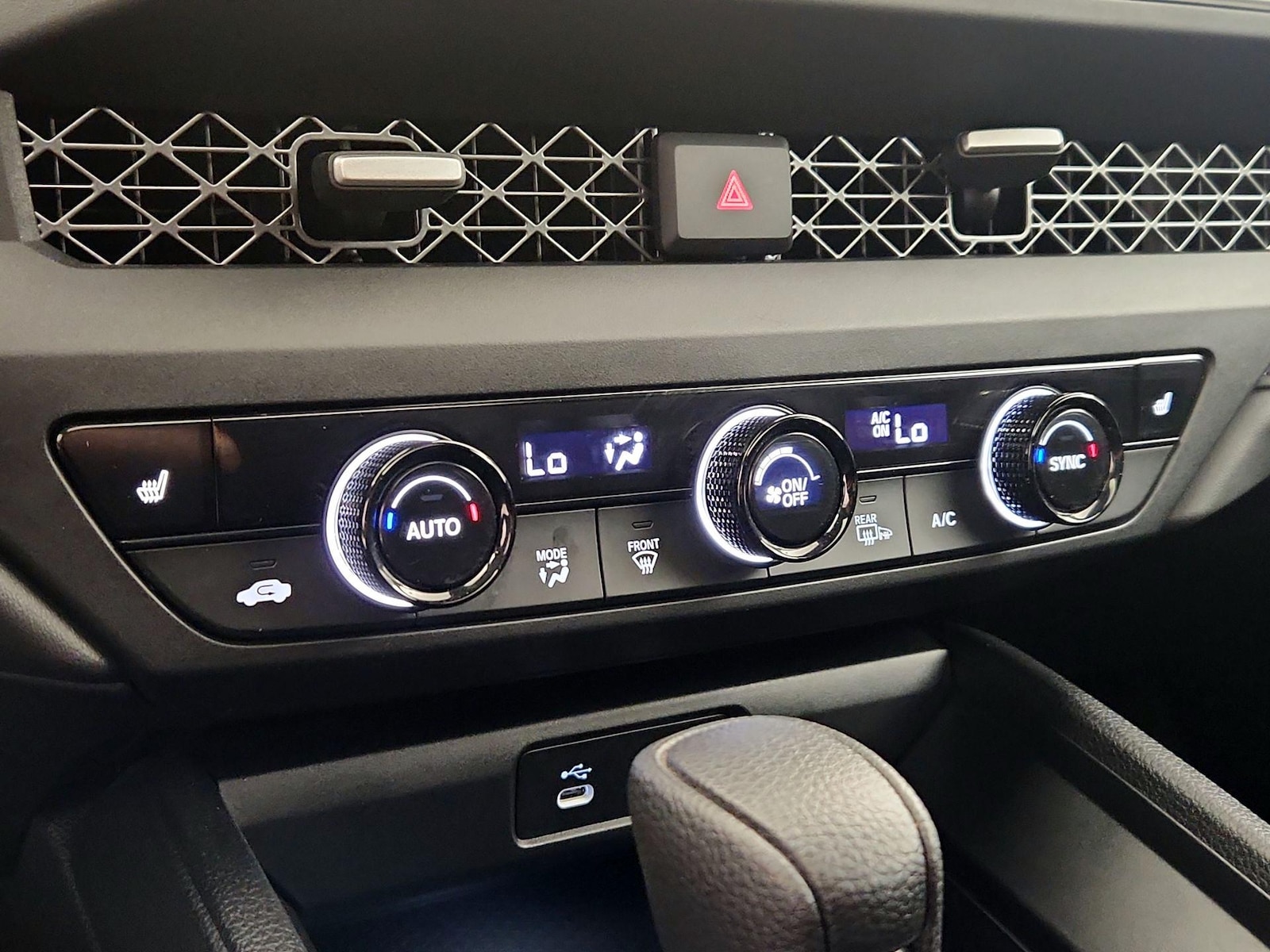 2025 Honda Accord SE - Photo 16