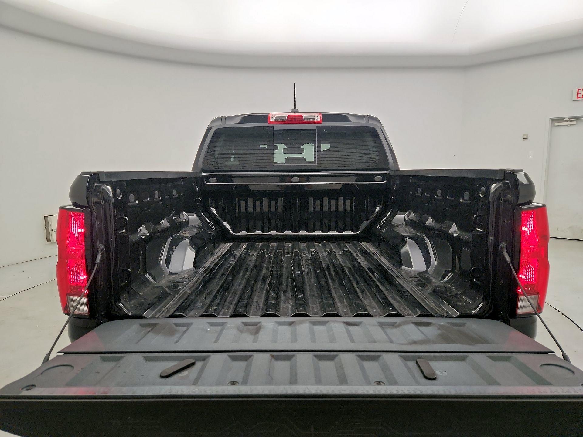 Thumbnail: 2025 Chevrolet Colorado - 20