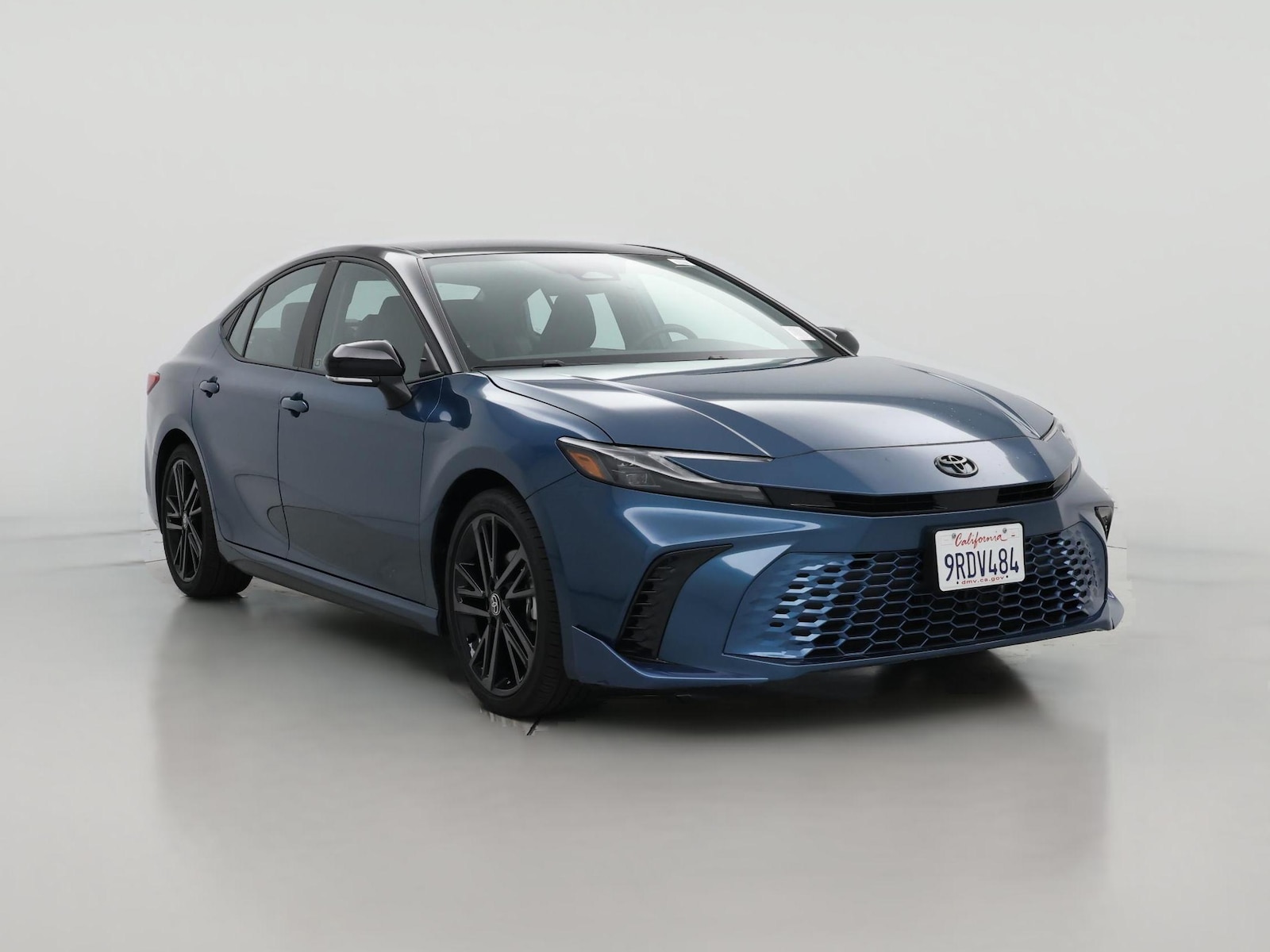 2025 Toyota Camry XSE - Photo 1