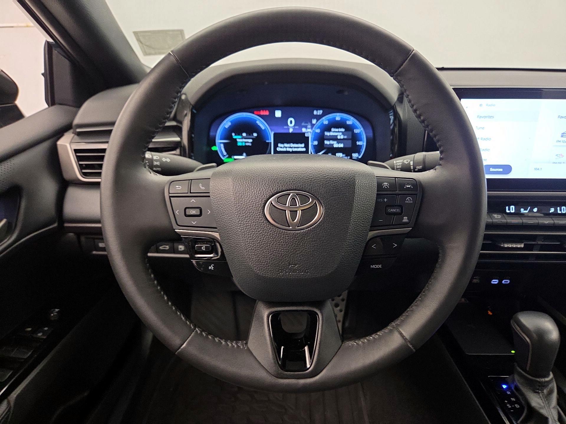 Thumbnail: 2025 Toyota Camry - 10