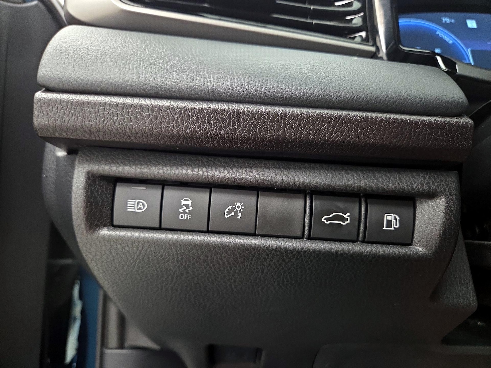2025 Toyota Camry XSE - Photo 14