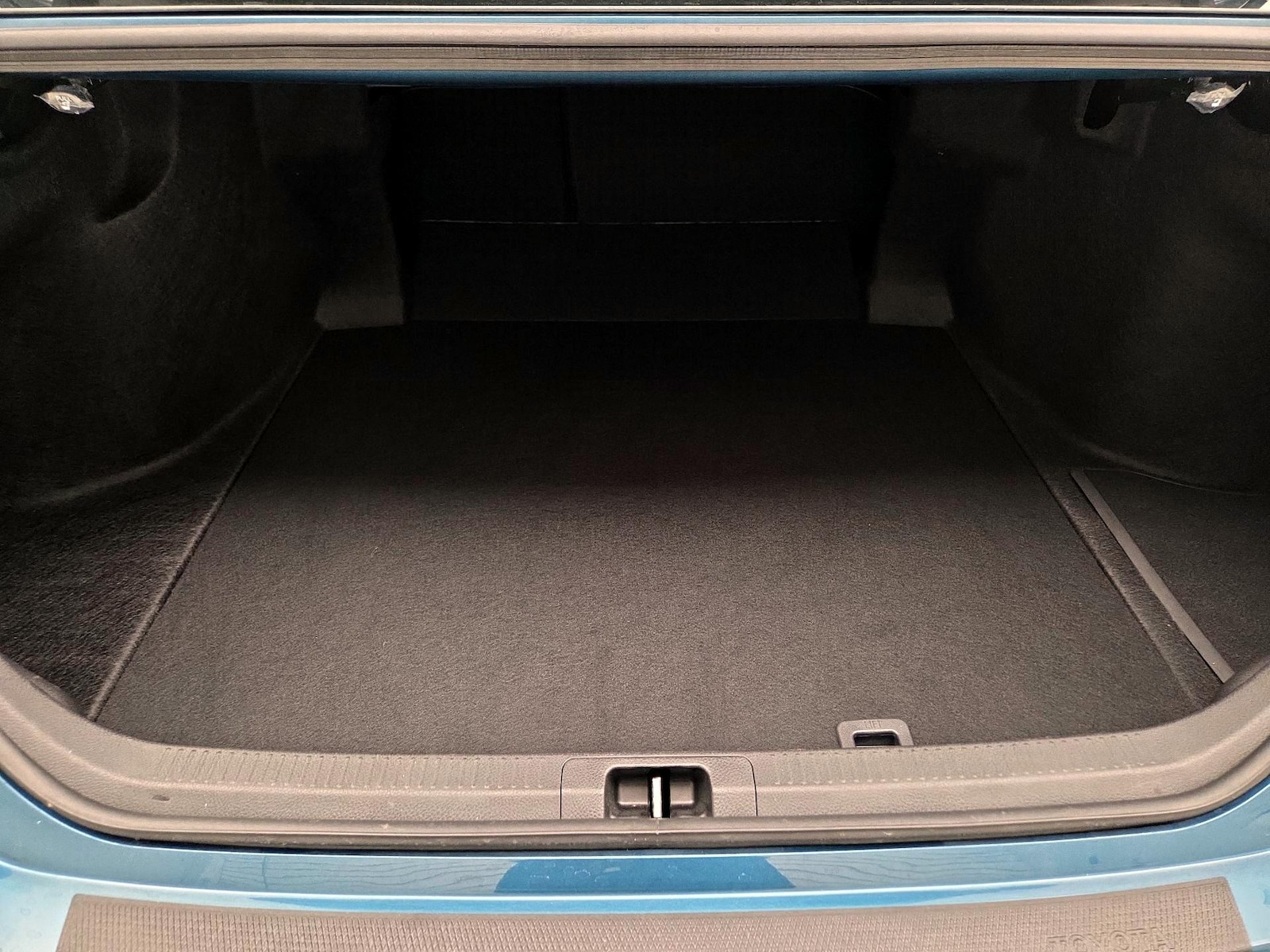 2025 Toyota Camry XSE - Photo 21