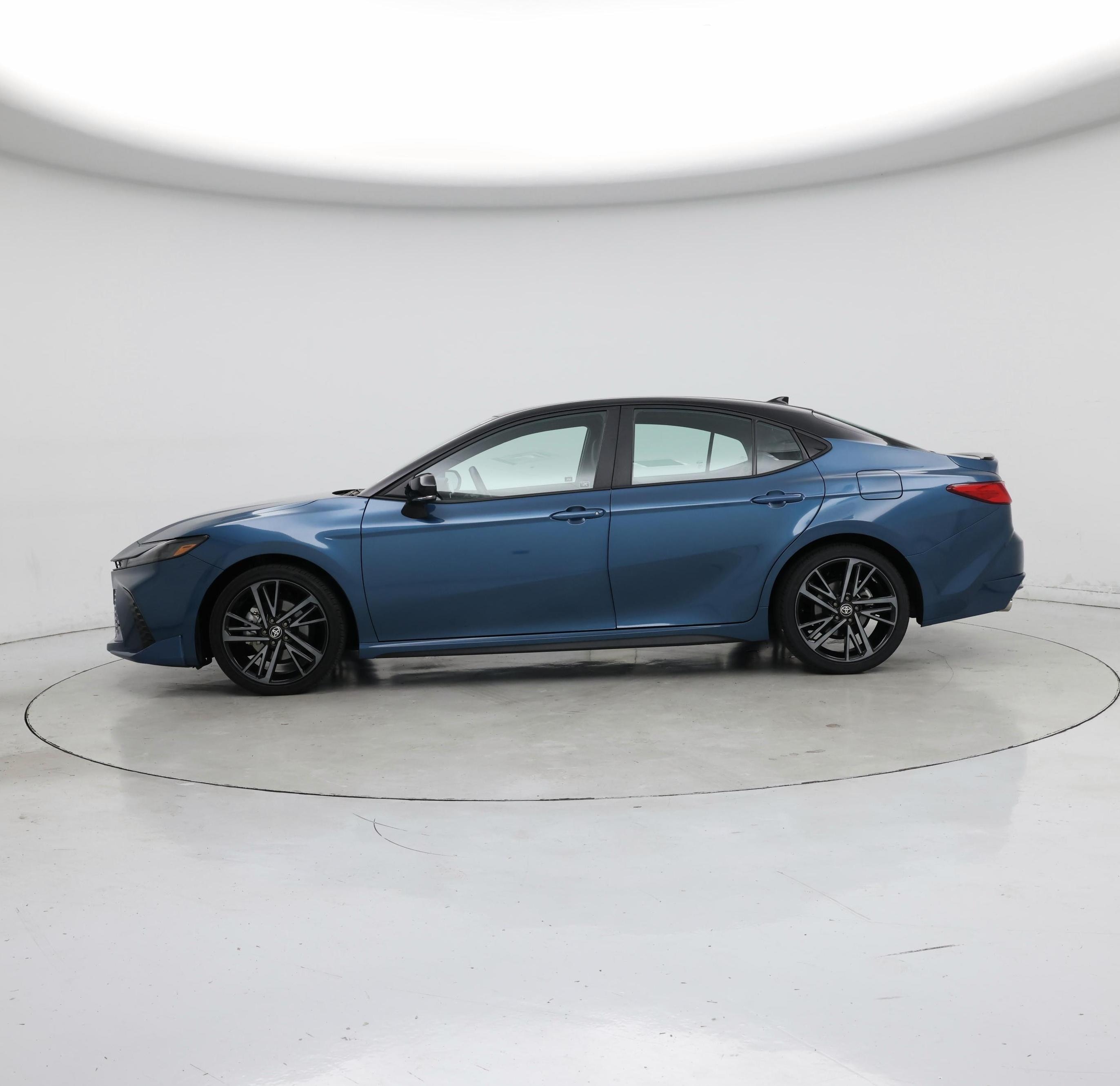 Thumbnail: 2025 Toyota Camry - 3