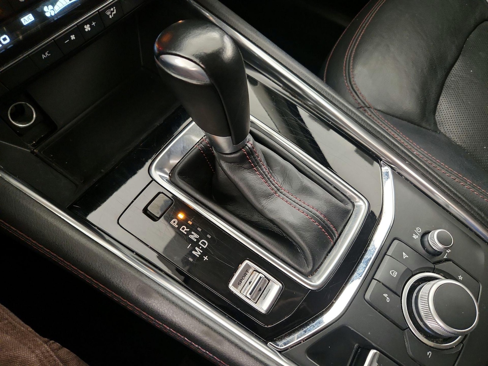 2024 Mazda CX-5 S Carbon Edition - Photo 18