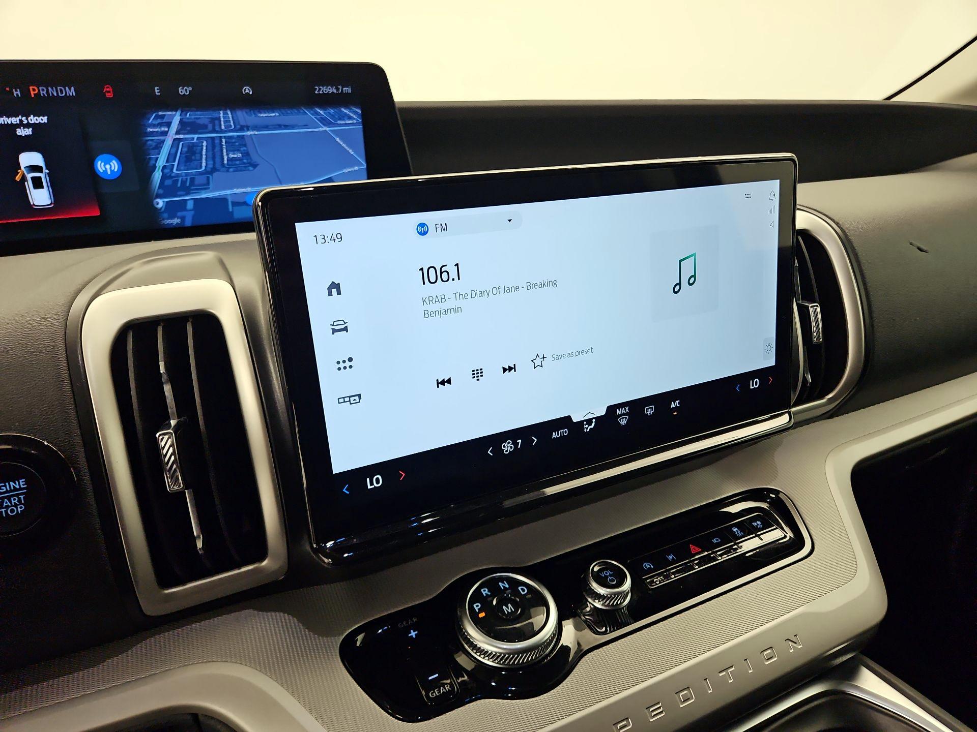Thumbnail: 2025 Ford Expedition MAX - 16