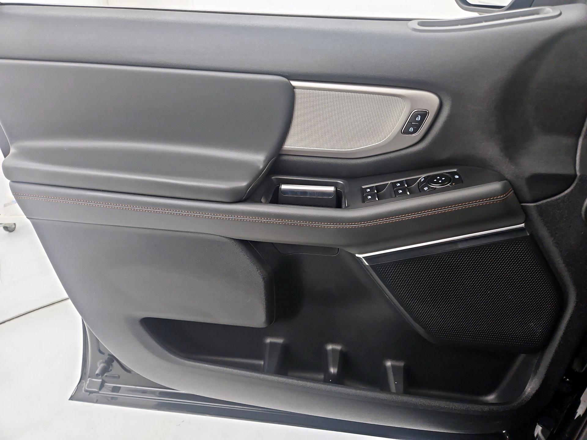 Thumbnail: 2025 Ford Expedition - 12