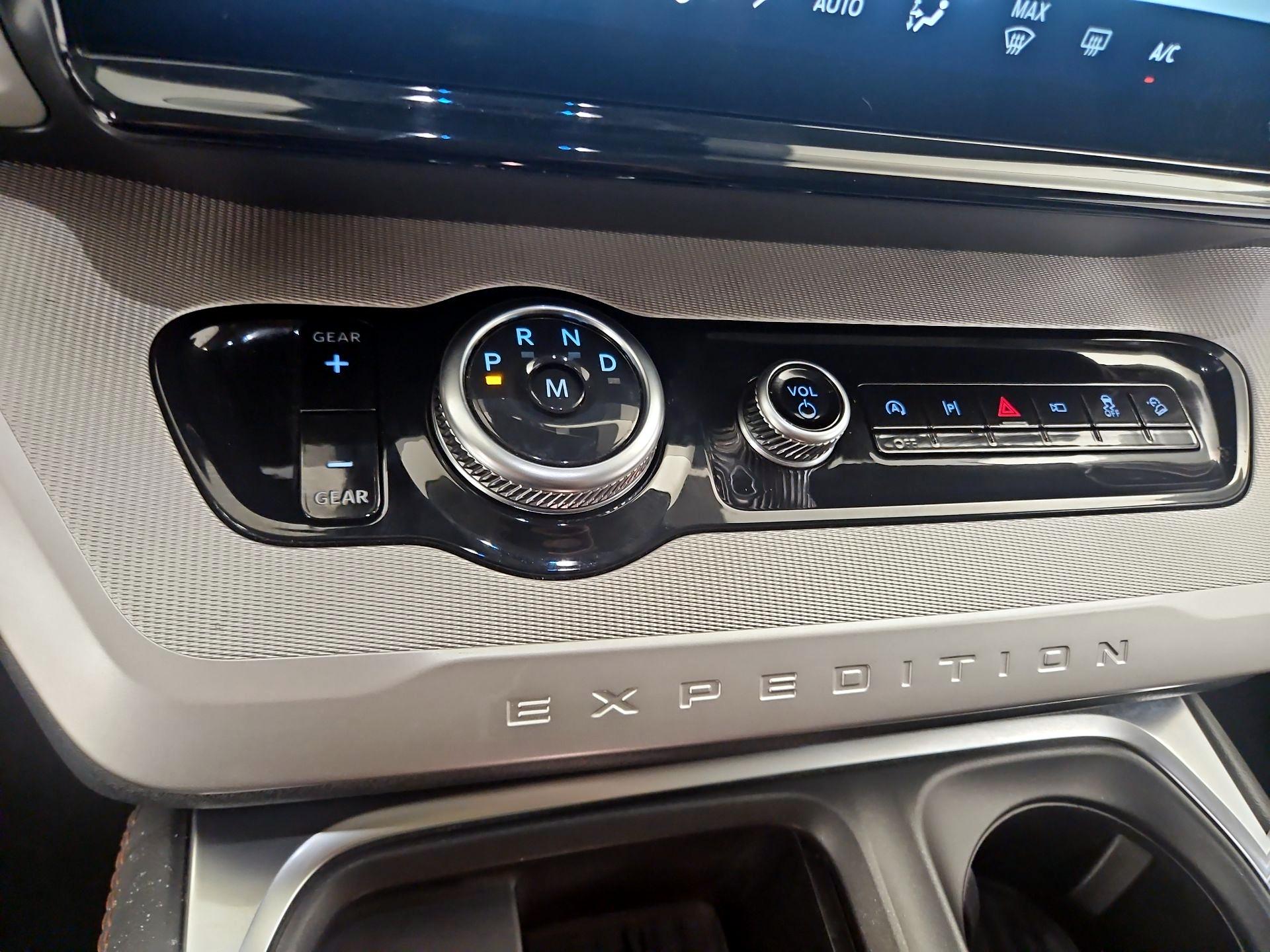 Thumbnail: 2025 Ford Expedition - 18