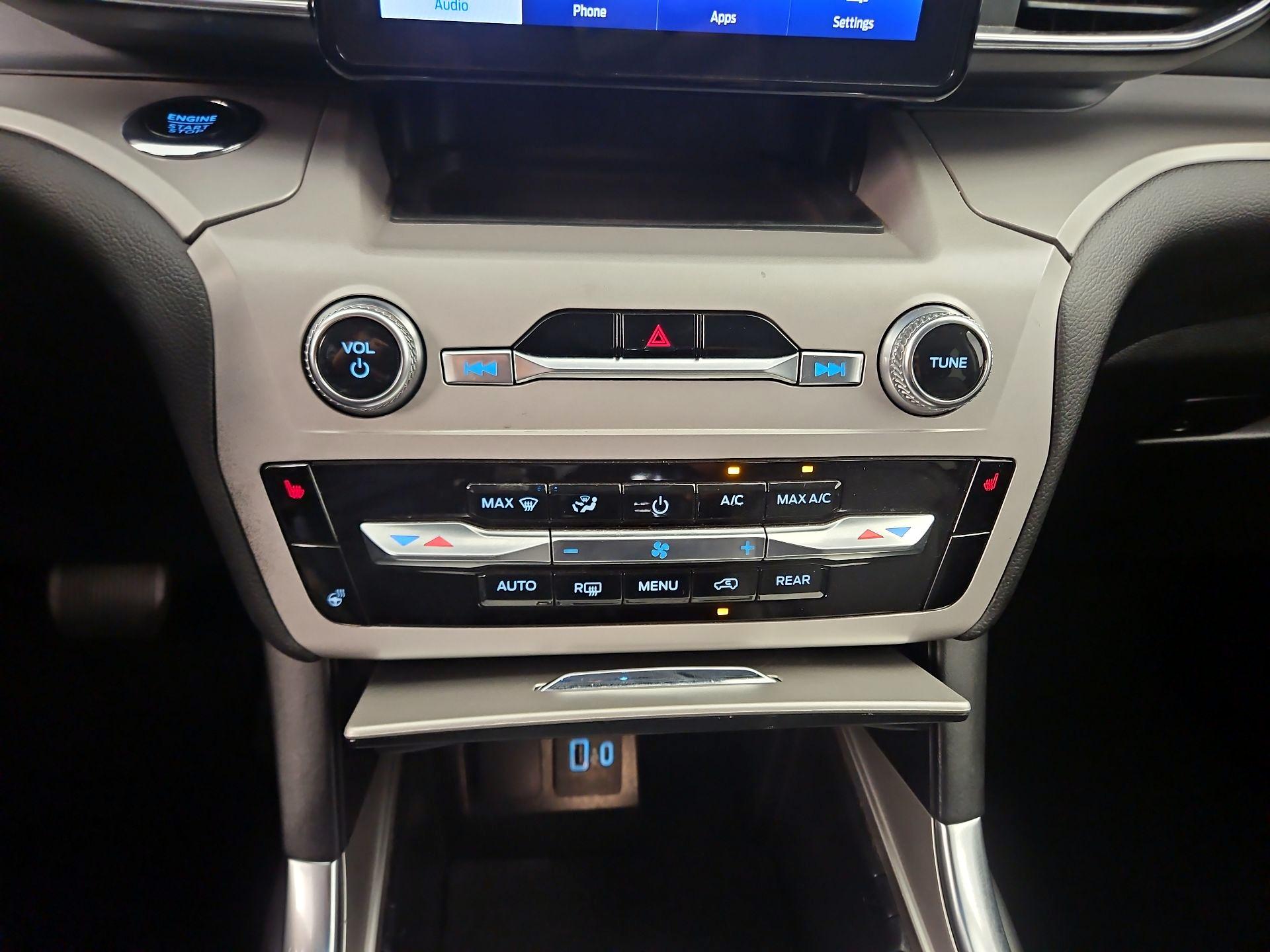 Thumbnail: 2023 Ford Explorer - 16