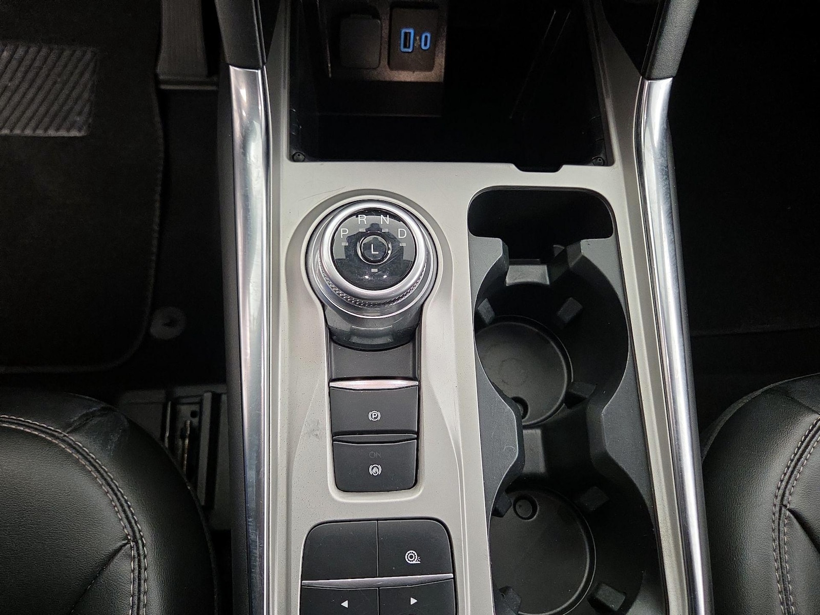 2023 Ford Explorer XLT - Photo 18