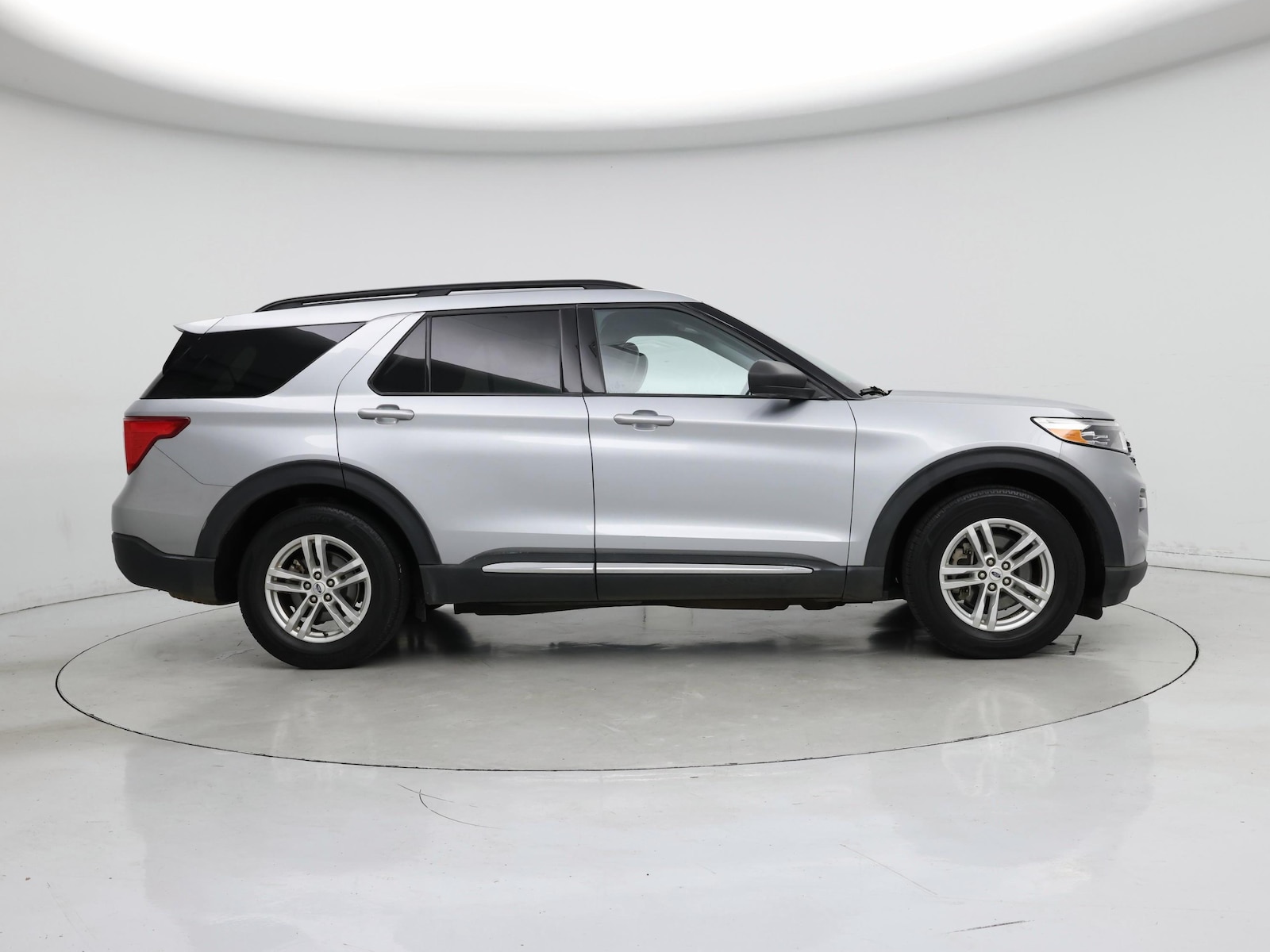 2023 Ford Explorer XLT - Photo 8